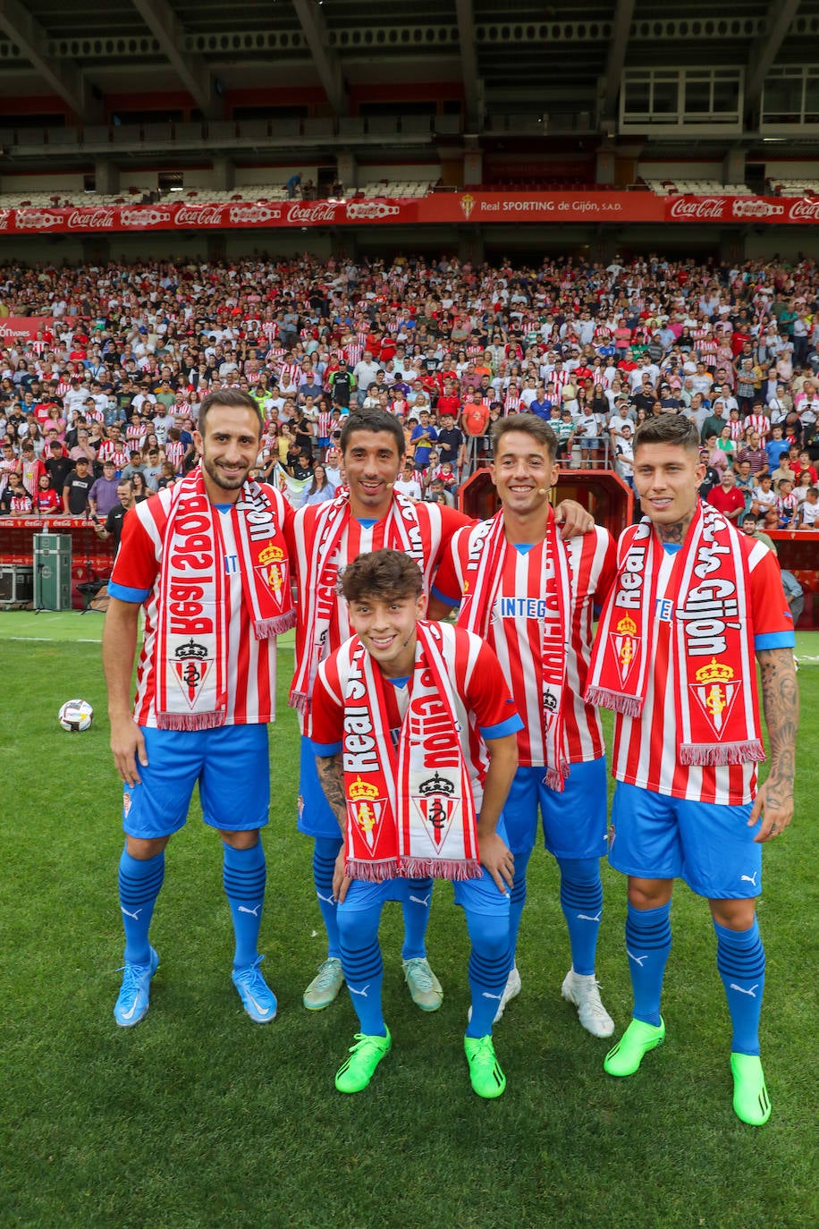 Fotos: Búscate en la presentación de los últimos fichajes del Sporting