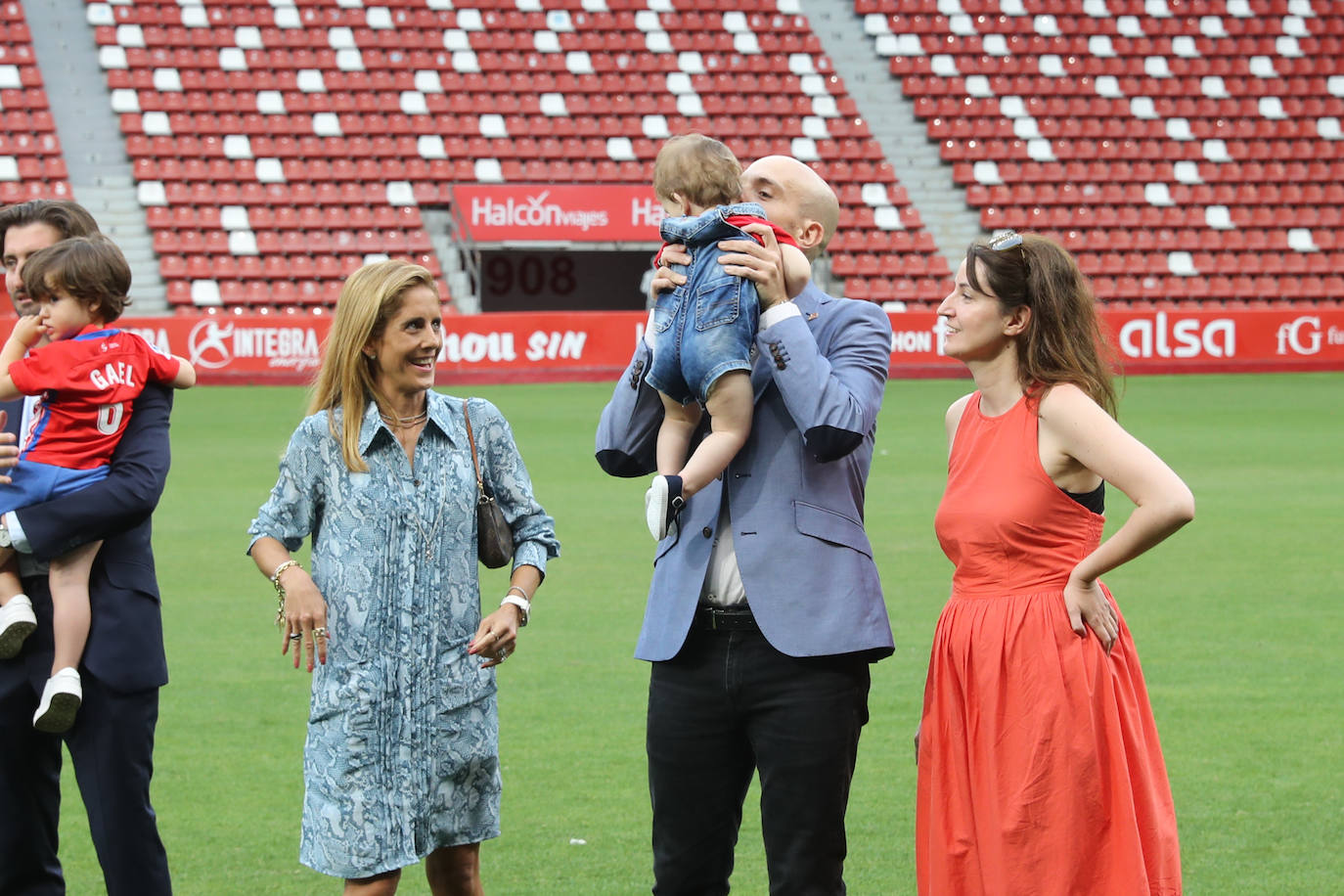 Fotos: Búscate en la presentación de los últimos fichajes del Sporting