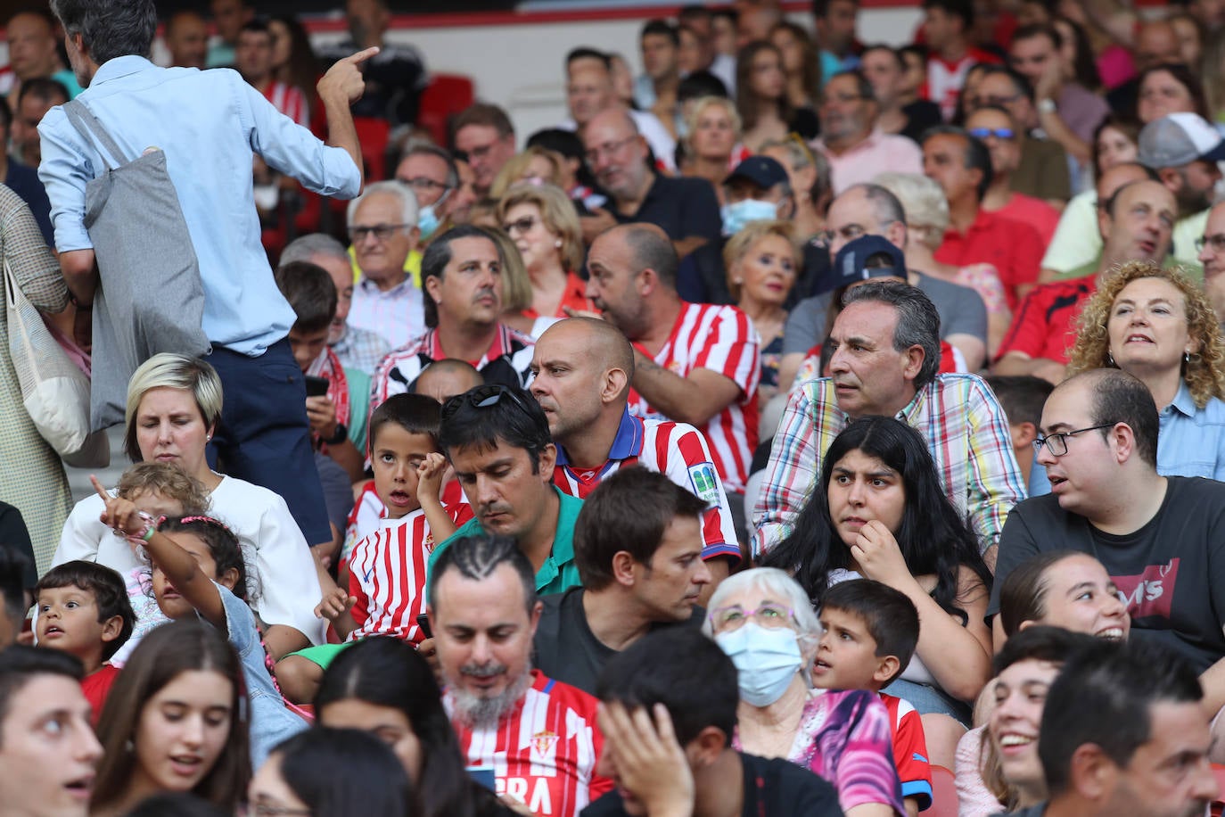 Fotos: Búscate en la presentación de los últimos fichajes del Sporting