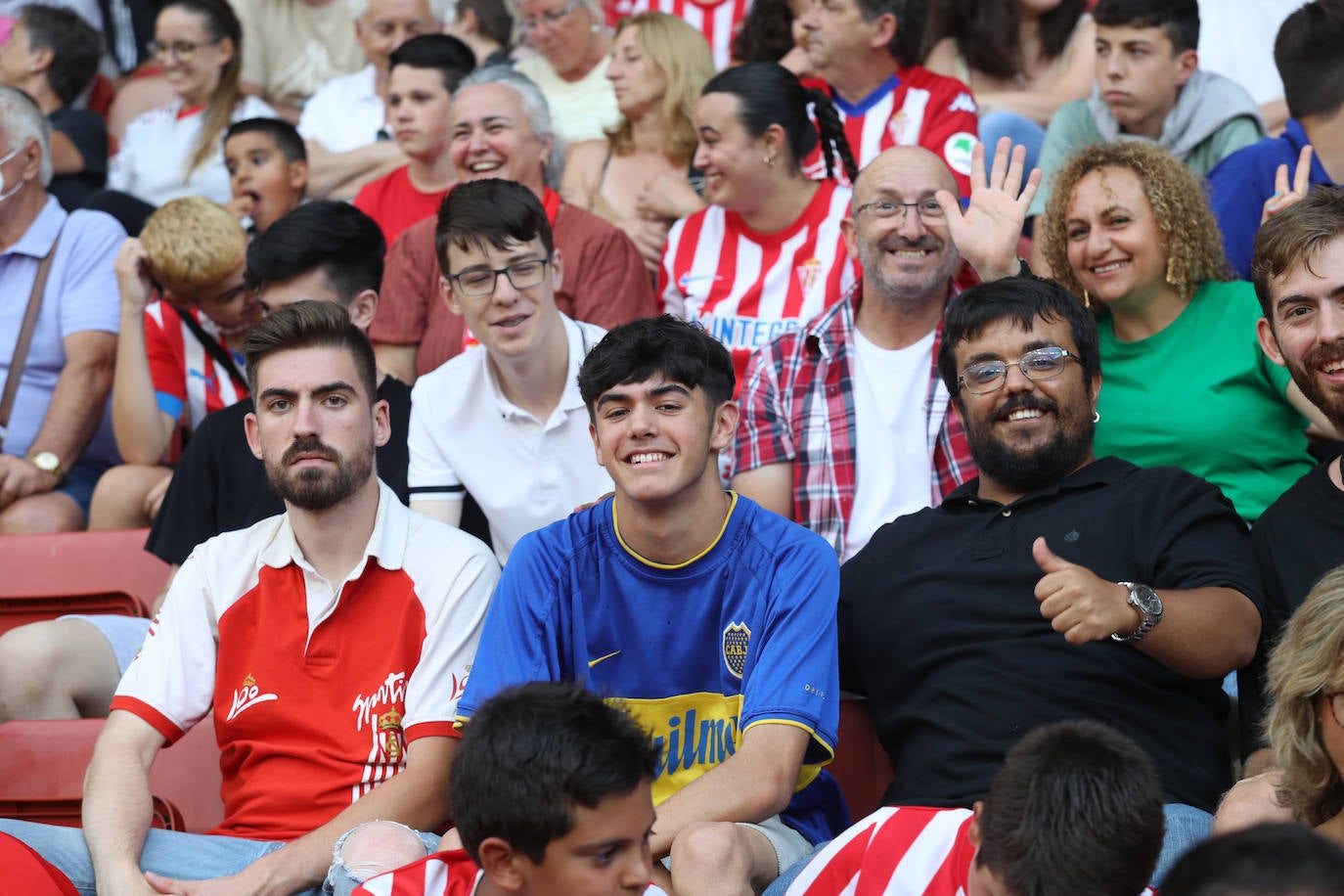 Fotos: Búscate en la presentación de los últimos fichajes del Sporting