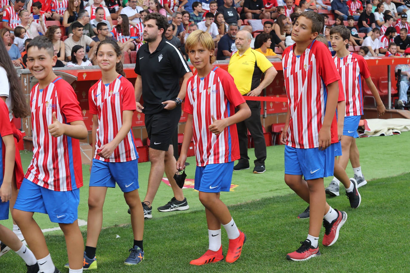 Fotos: Búscate en la presentación de los últimos fichajes del Sporting