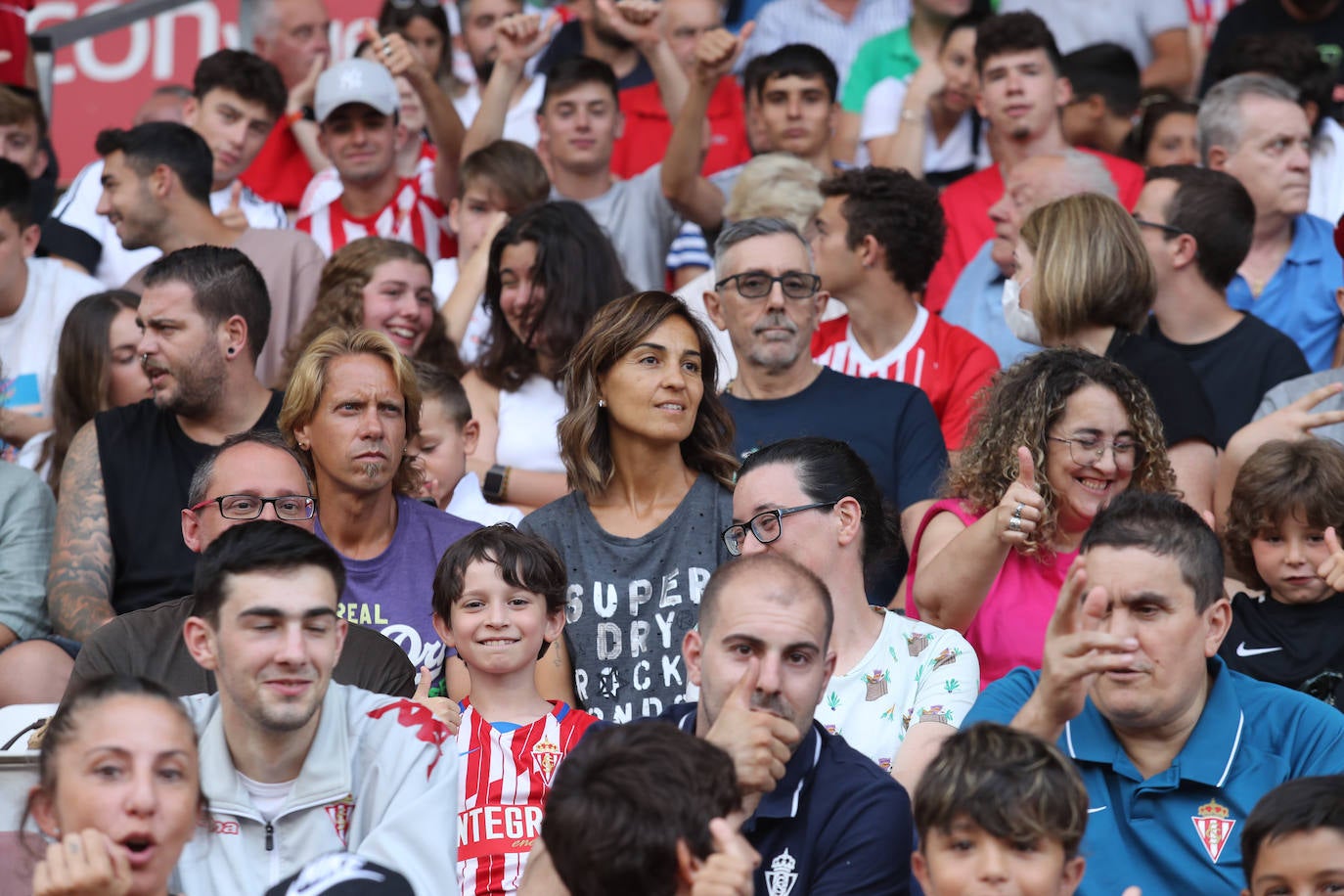 Fotos: Búscate en la presentación de los últimos fichajes del Sporting