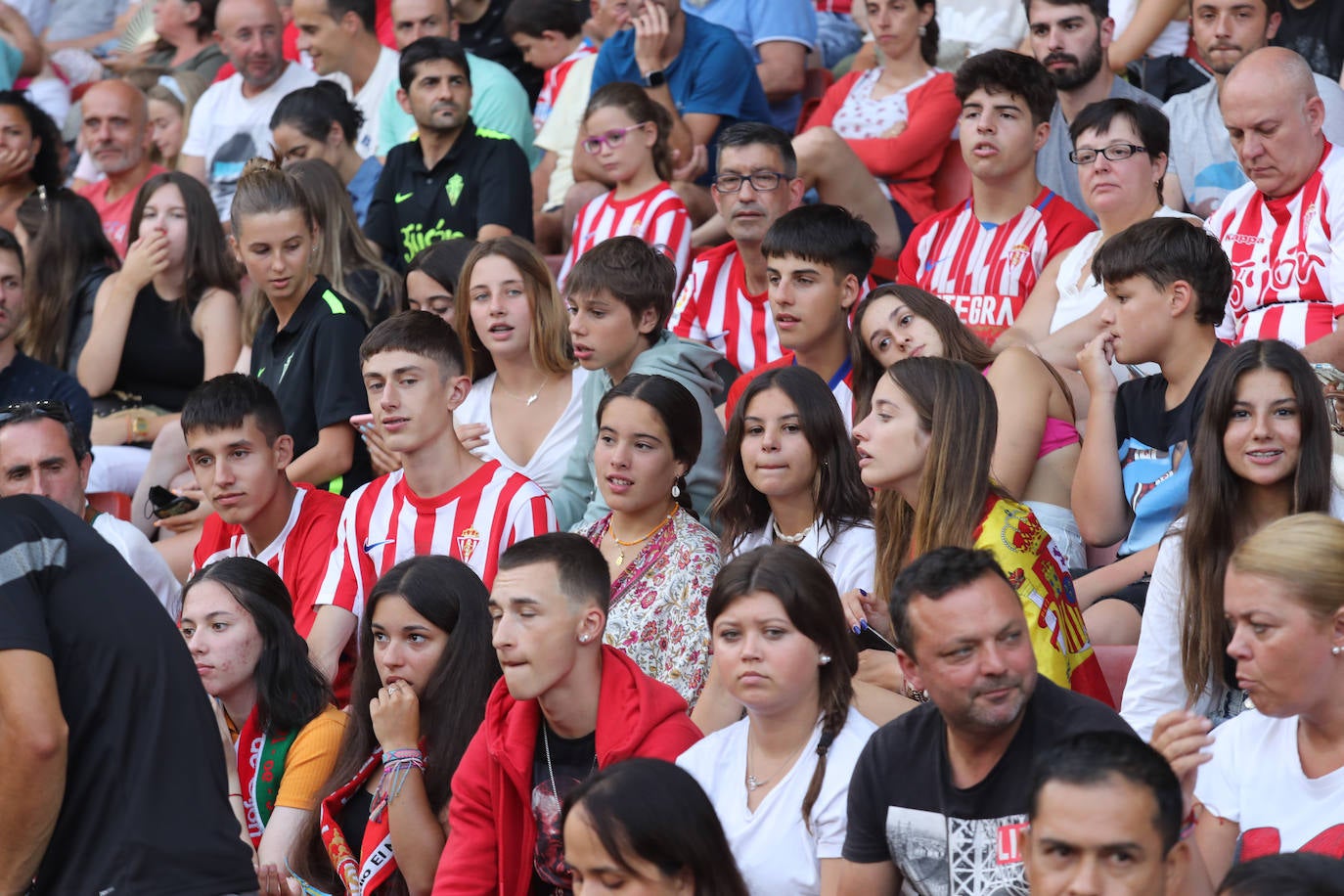 Fotos: Búscate en la presentación de los últimos fichajes del Sporting