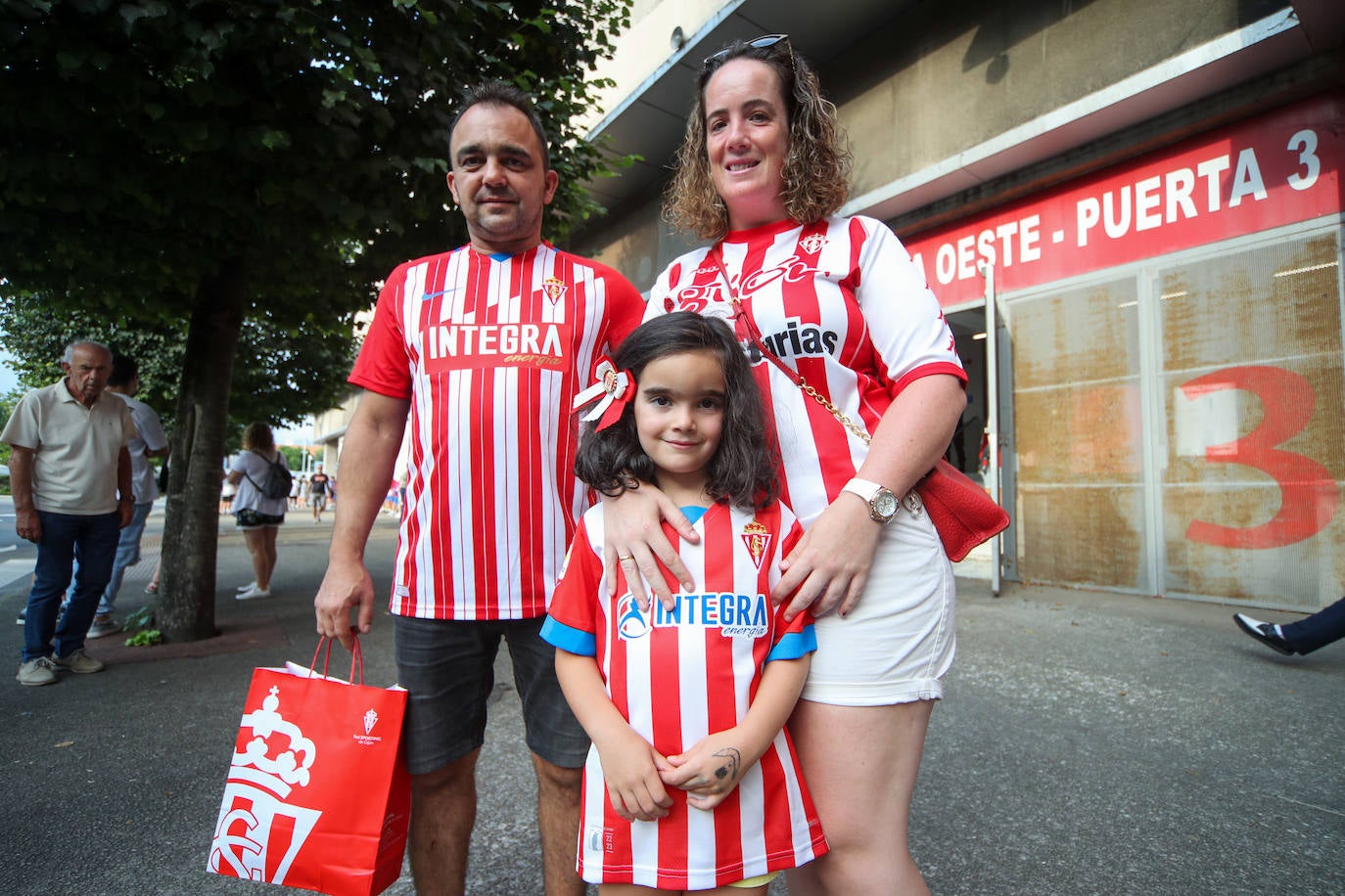 Fotos: Búscate en la presentación de los últimos fichajes del Sporting