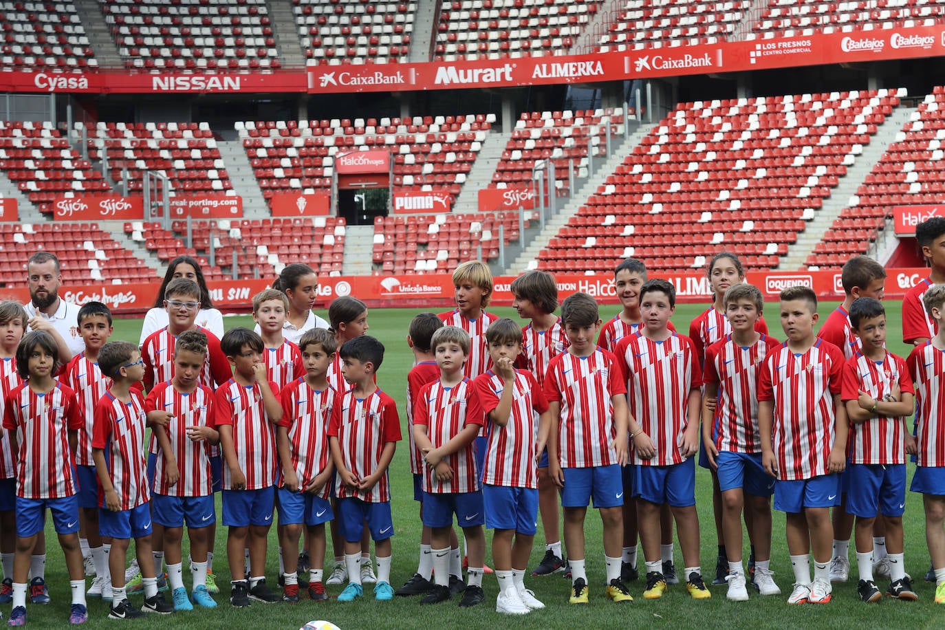 Fotos: Búscate en la presentación de los últimos fichajes del Sporting