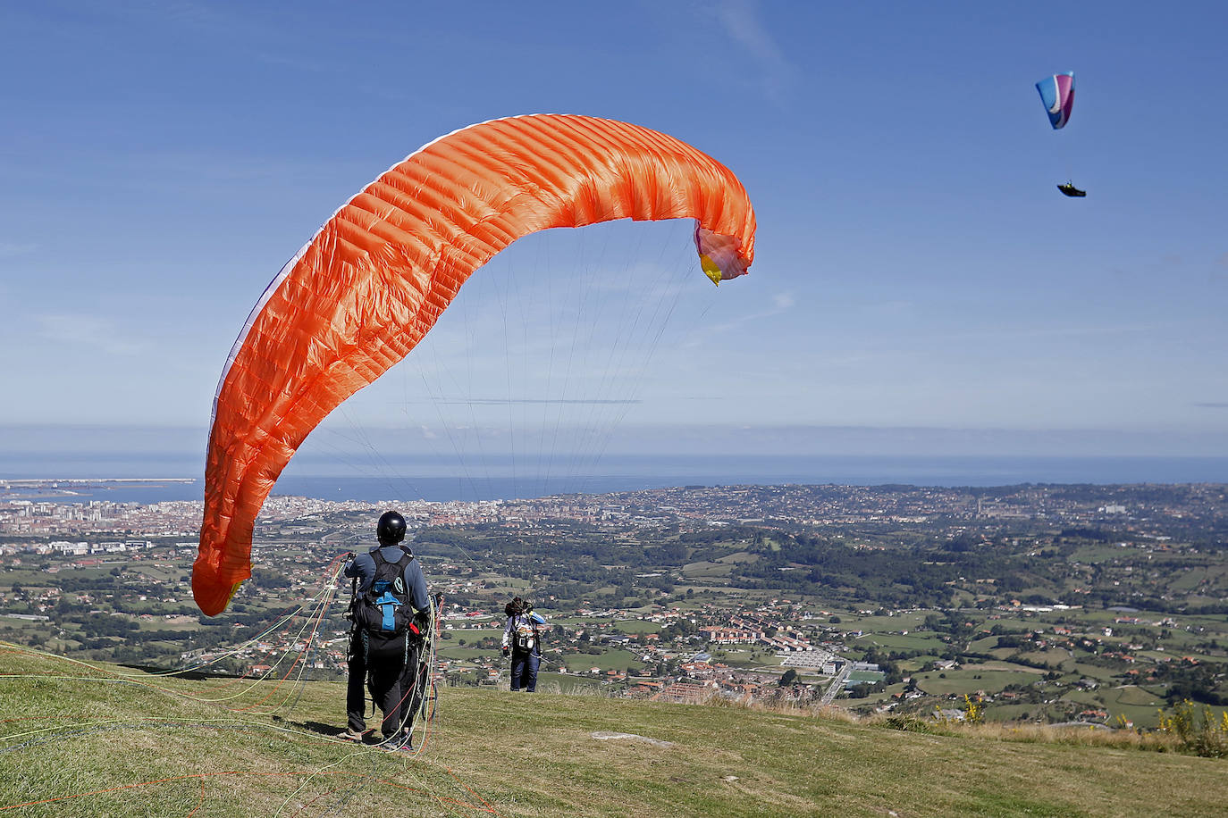 Tirarse en parapente y disfrutar de las vistas