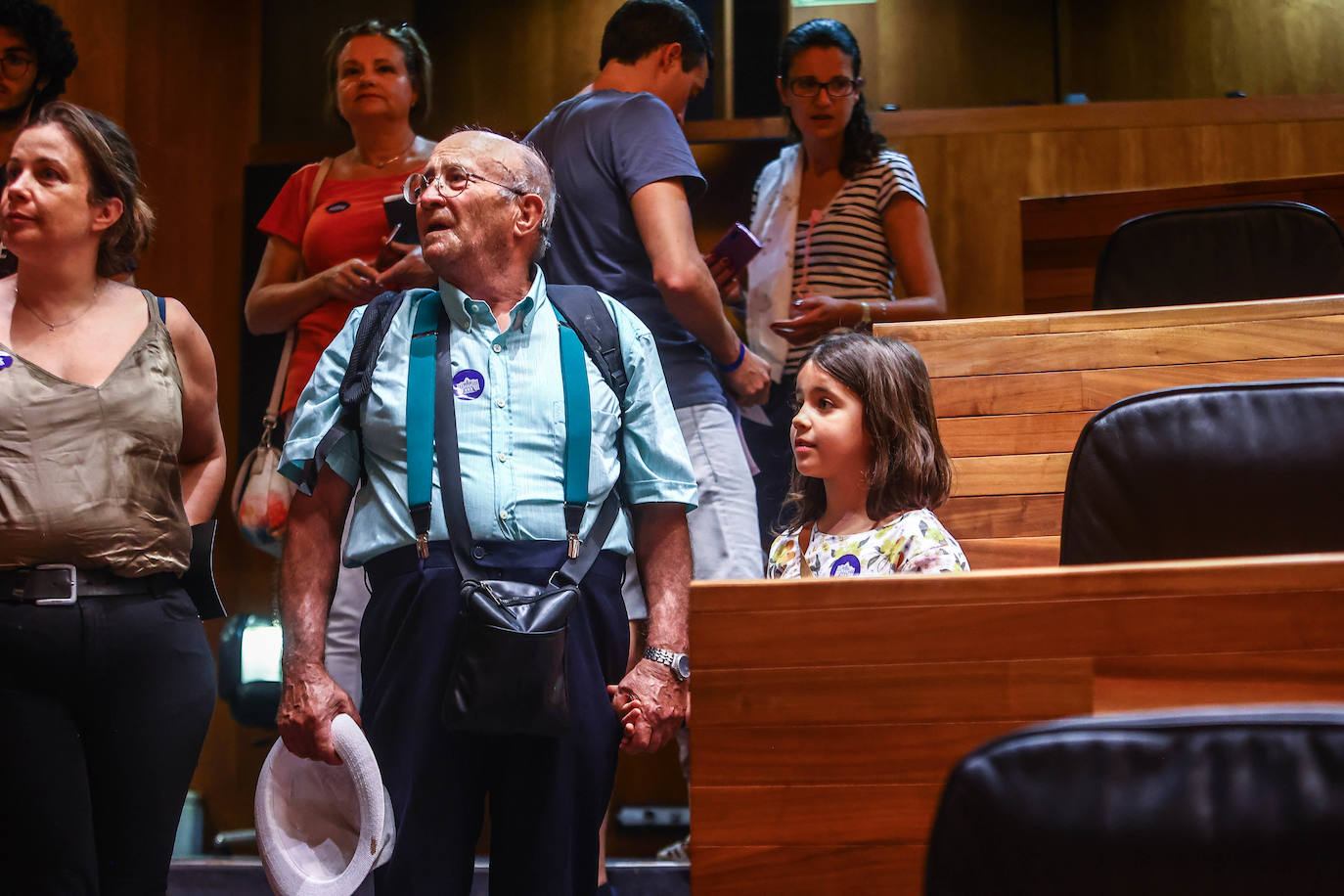 Fotos: Casi 300 personas visitan la Junta General del Principado