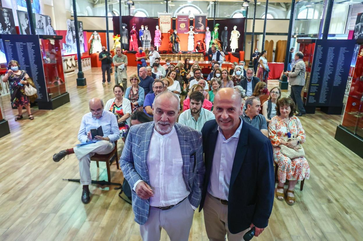 Giancarlo de Monaco y Varela, ayer, en la plaza de Trascorrales. 