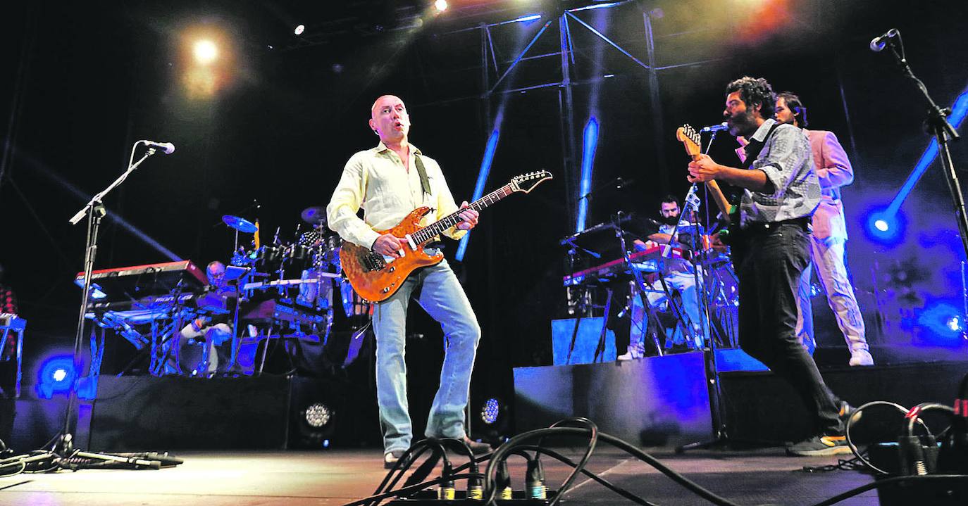 Concierto de Brothers in Band en Poniente: un homenaje al concierto de Dire Straits en El Molinón en 1992. Fotos: josé simal