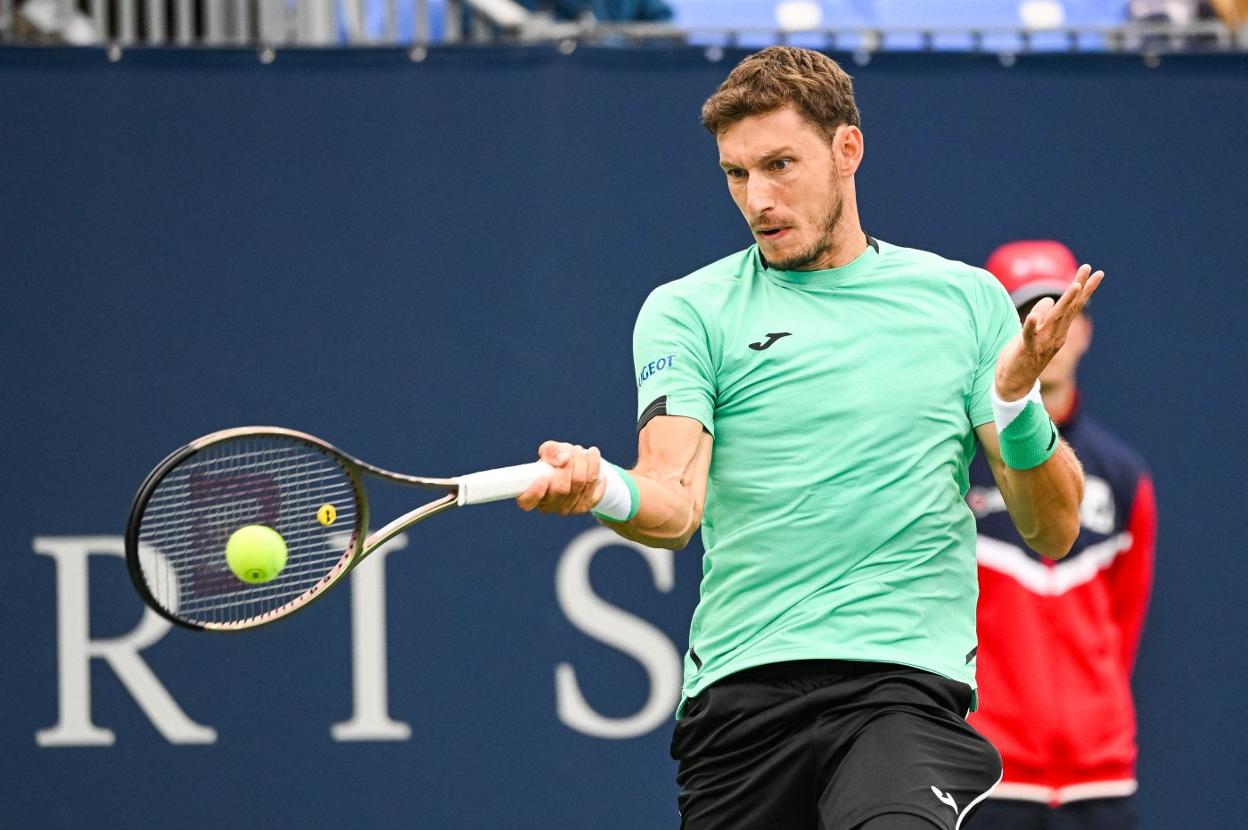 Pablo Carreño devuelve un golpe con su derecha. 