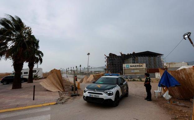 La Guardia Civil, en el recinto del festival Medusa tras el incidente.