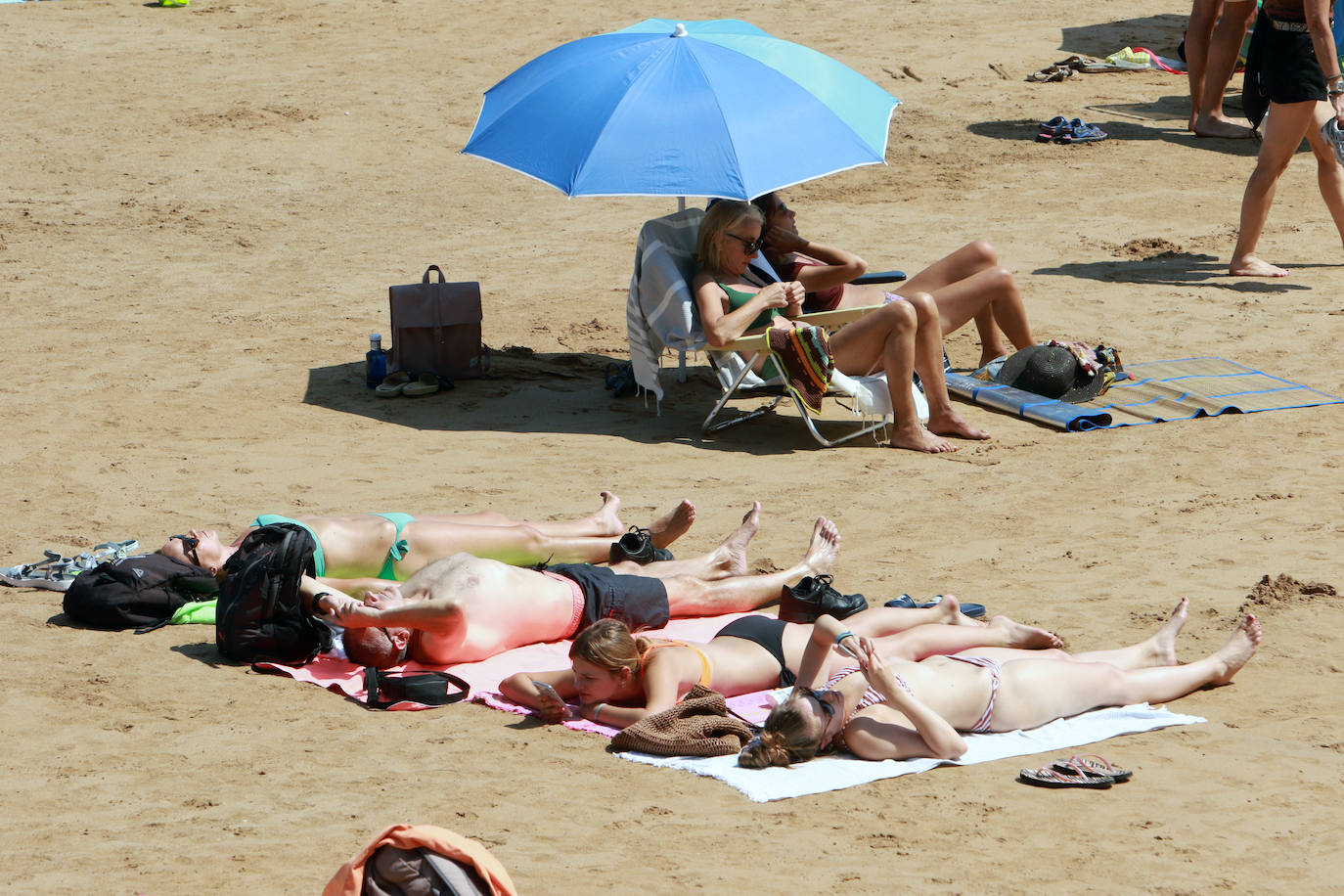 Fotos: El turismo y el buen tiempo llenan las localidades asturianas