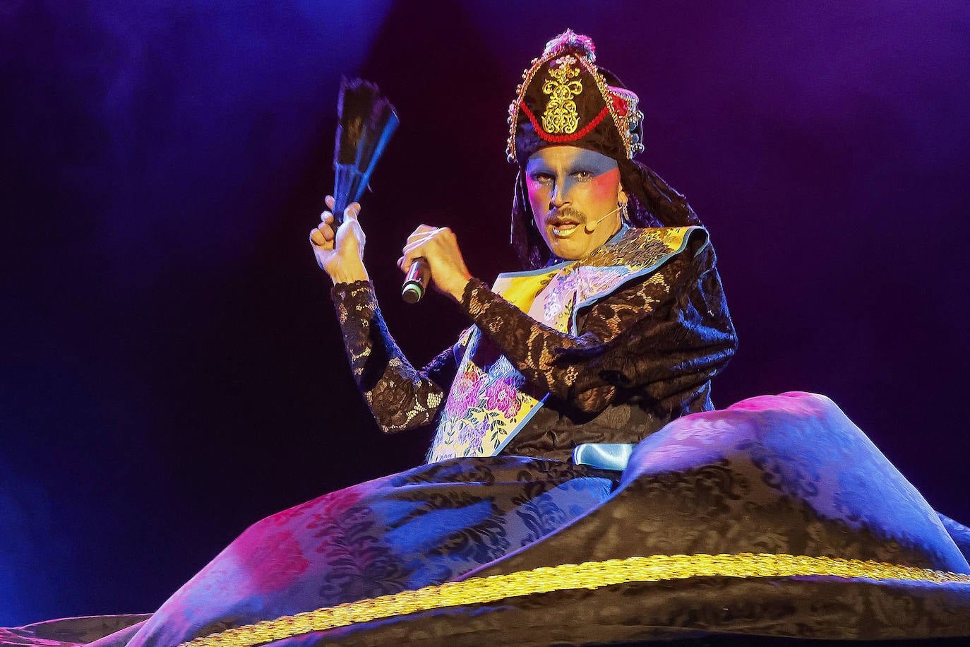 Fotos: Fiestón con zarzuela de Rodrigo Cuevas