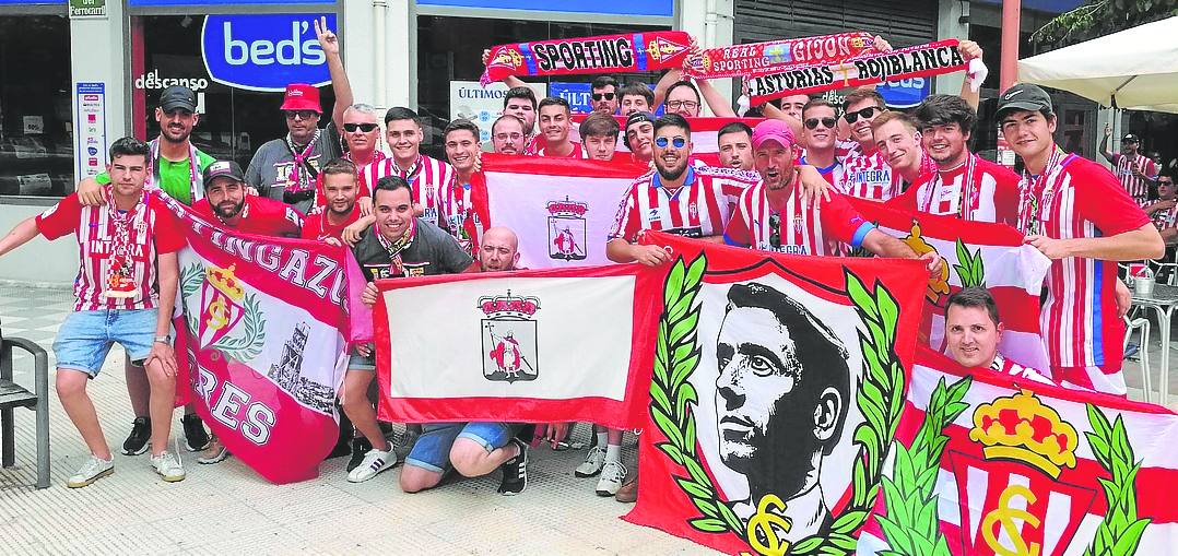 La peña La 1905, con 'Milinko' al frente, desplazó a más de sesenta aficionados hasta Miranda.