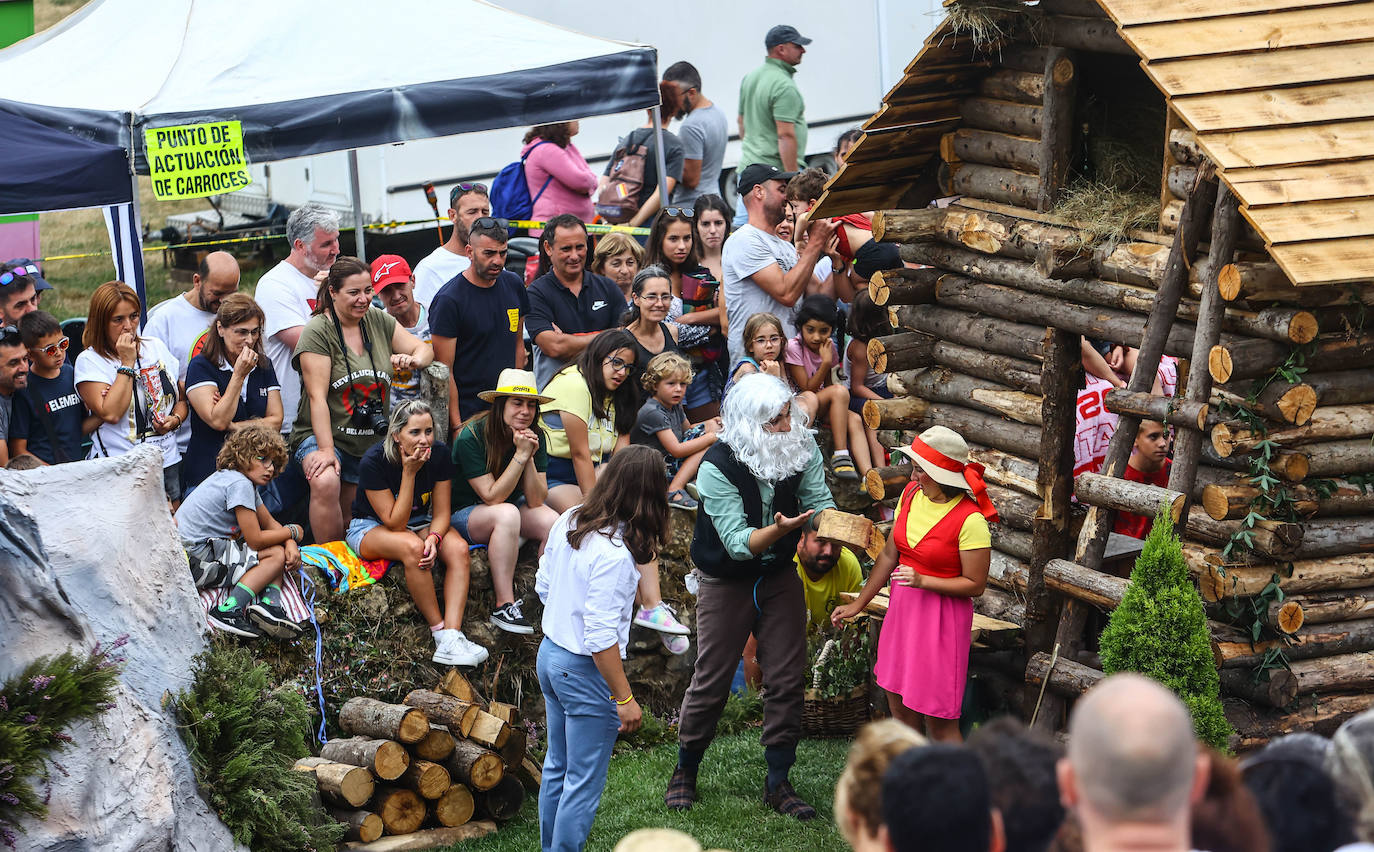 Fotos: Carrozas que sueñan con ser Pueblo Ejemplar de Asturias