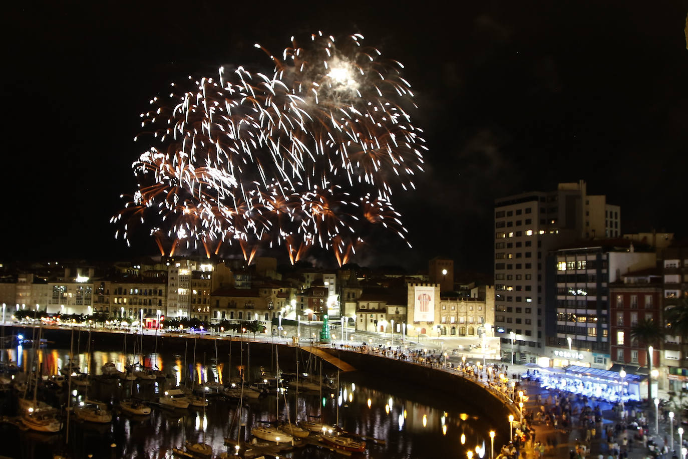 Fotos: Los Fuegos de Gijón