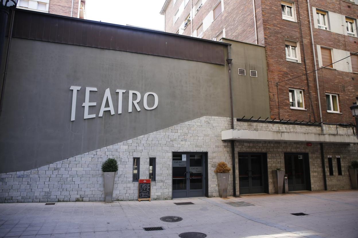 El Nuevo Teatro de La Felguera moderniza su equipamiento para «aumentar