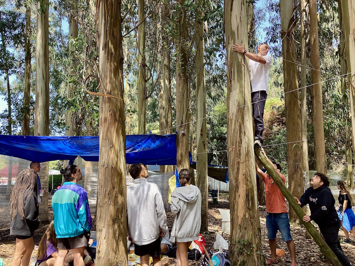 Fotos: Navia recupera su ambiente de folixa con una jira vibrante