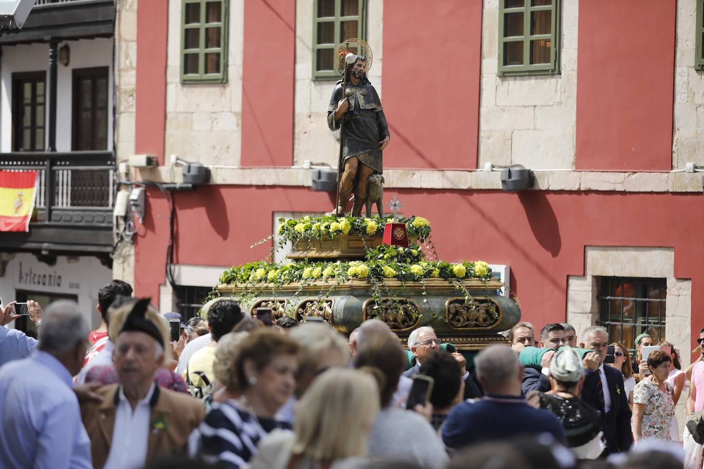 Fotos: Así han sido las esperadas fiestas de San Roque en Llanes