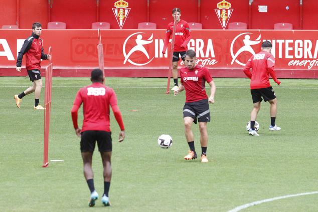 Fotos: Entrenamiento del Sporting (17-08-22)