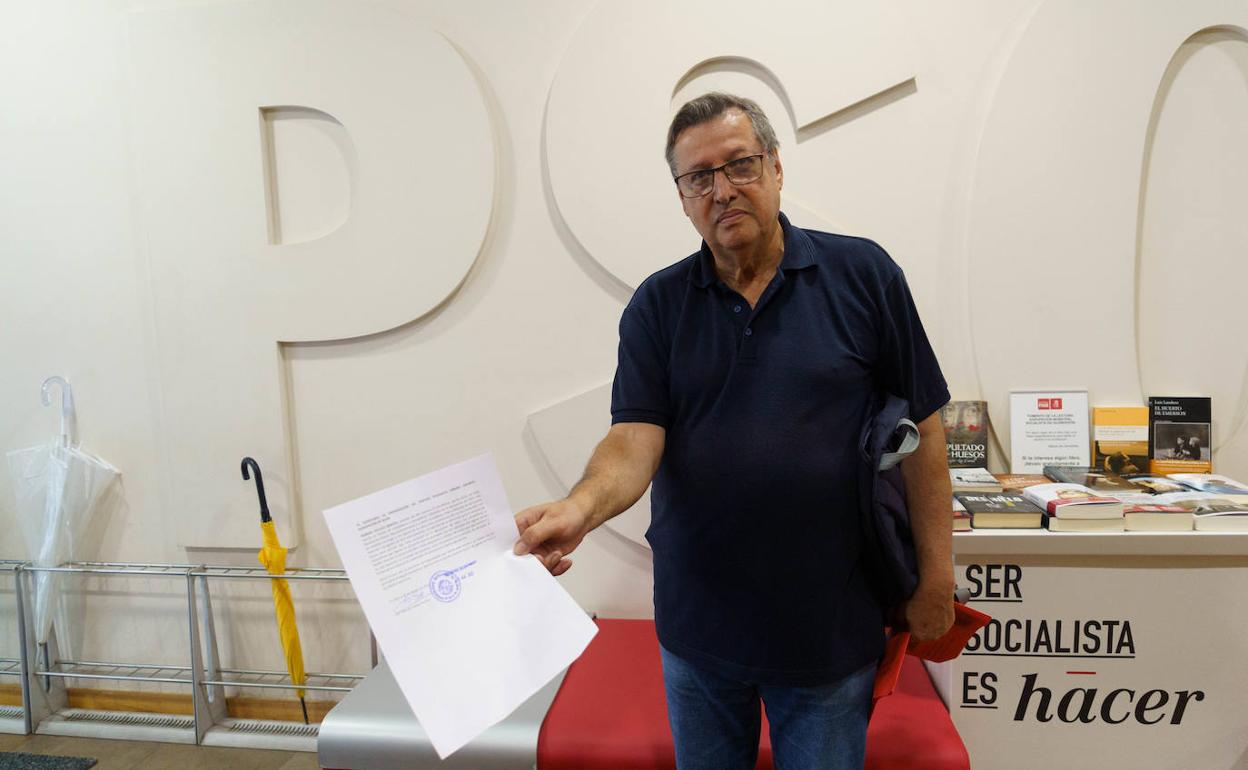 Manuel Vallejo registra un centenar de adhesiones en la Casa del Pueblo para que se inicie el proceso de las primarias. 