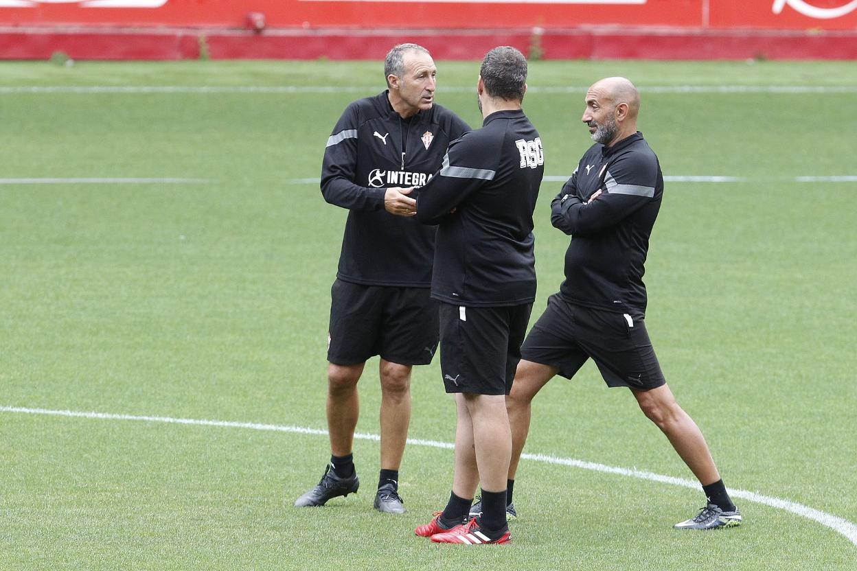 Abelardo, ayer, con Tomás y Borja de Matías. 