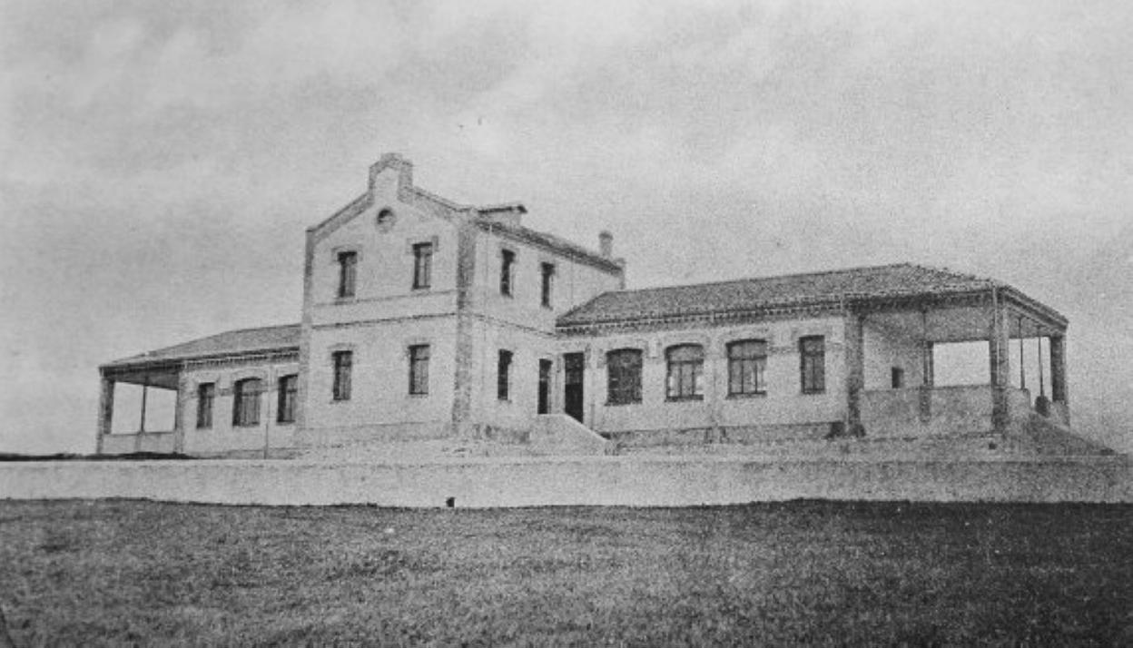 La escuela de La Pedrera, en 1902.