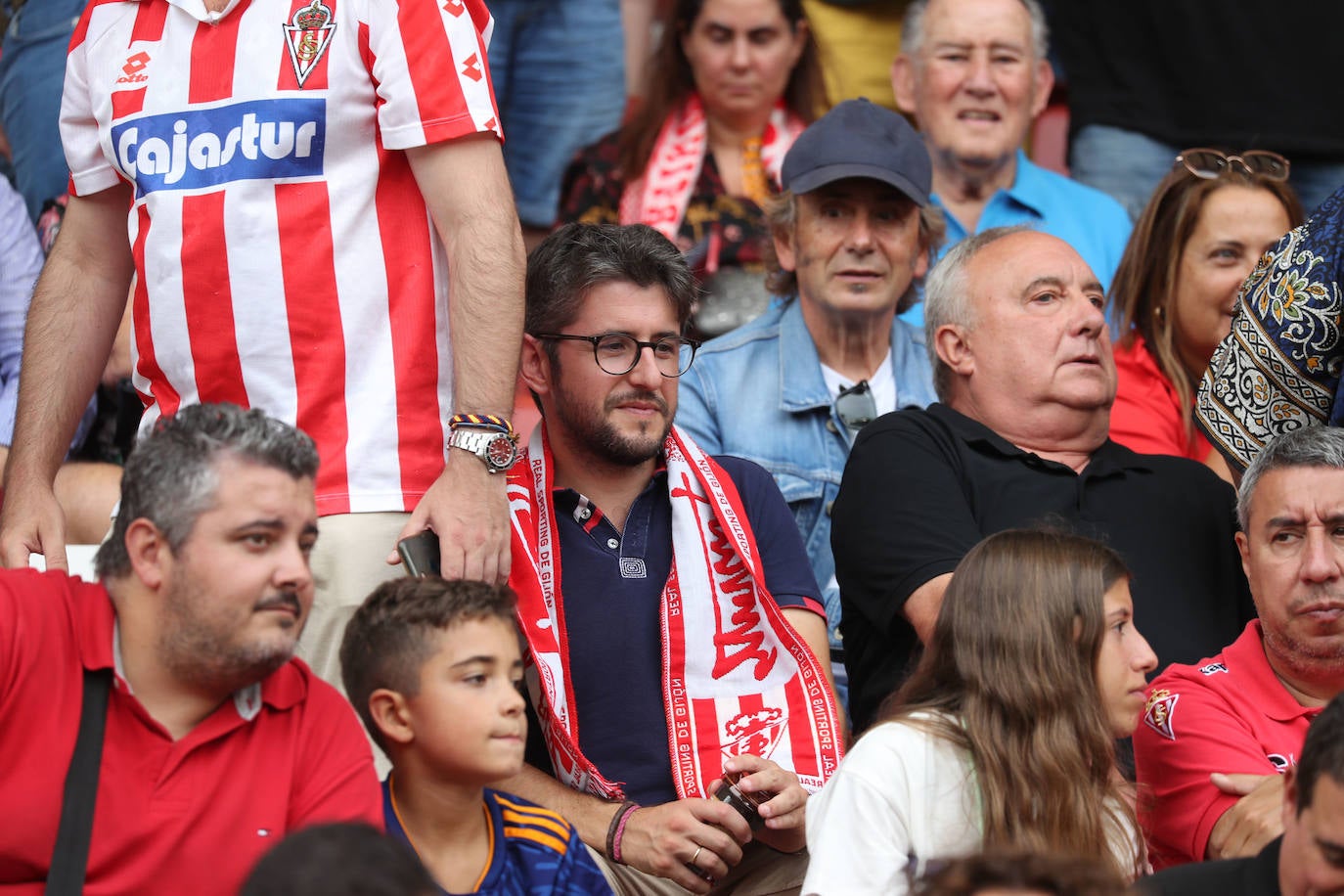 Fotos: ¿Estuviste en el Sporting - Andorra? ¡Búscate!