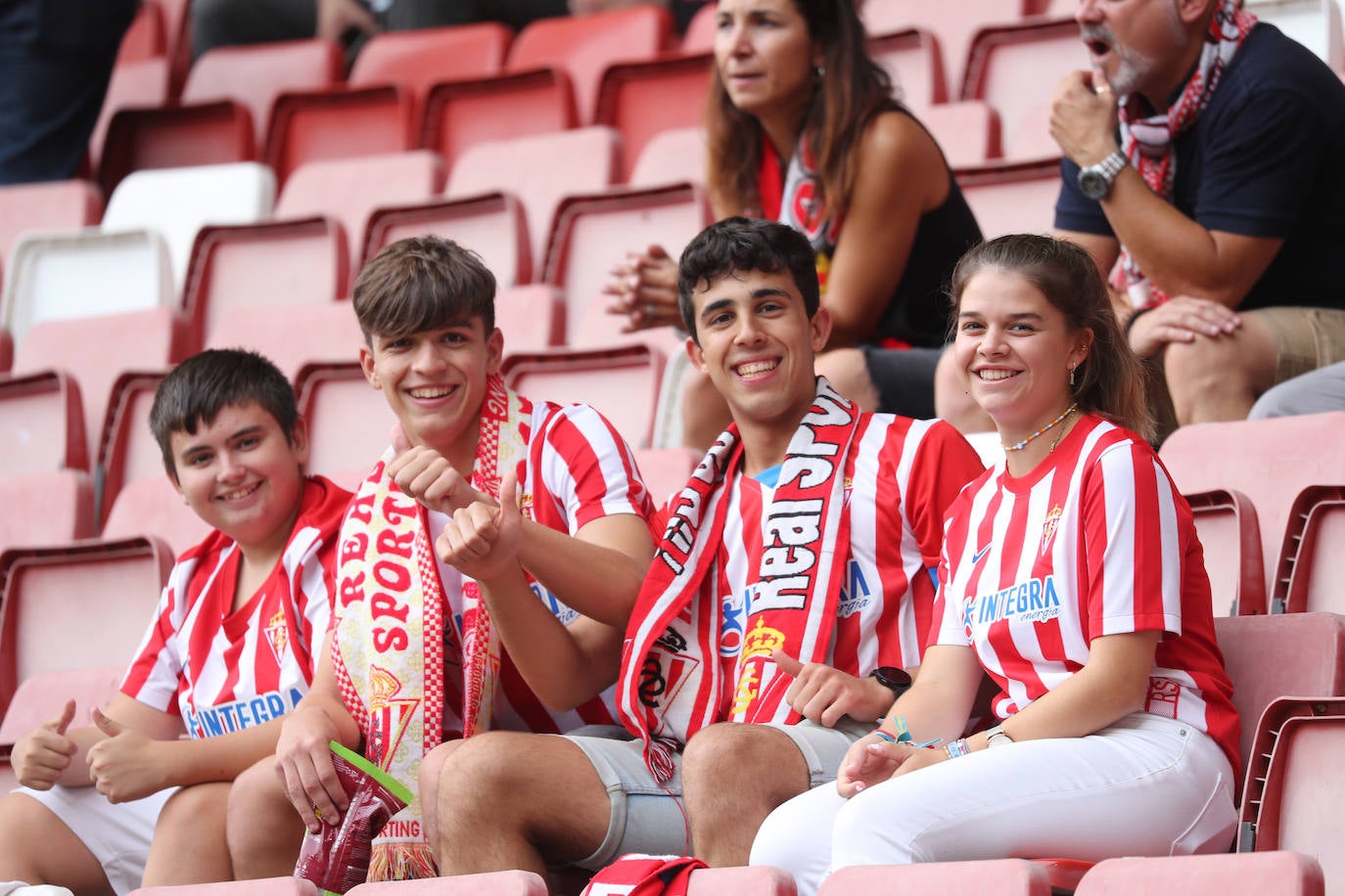 Fotos: ¿Estuviste en el Sporting - Andorra? ¡Búscate!