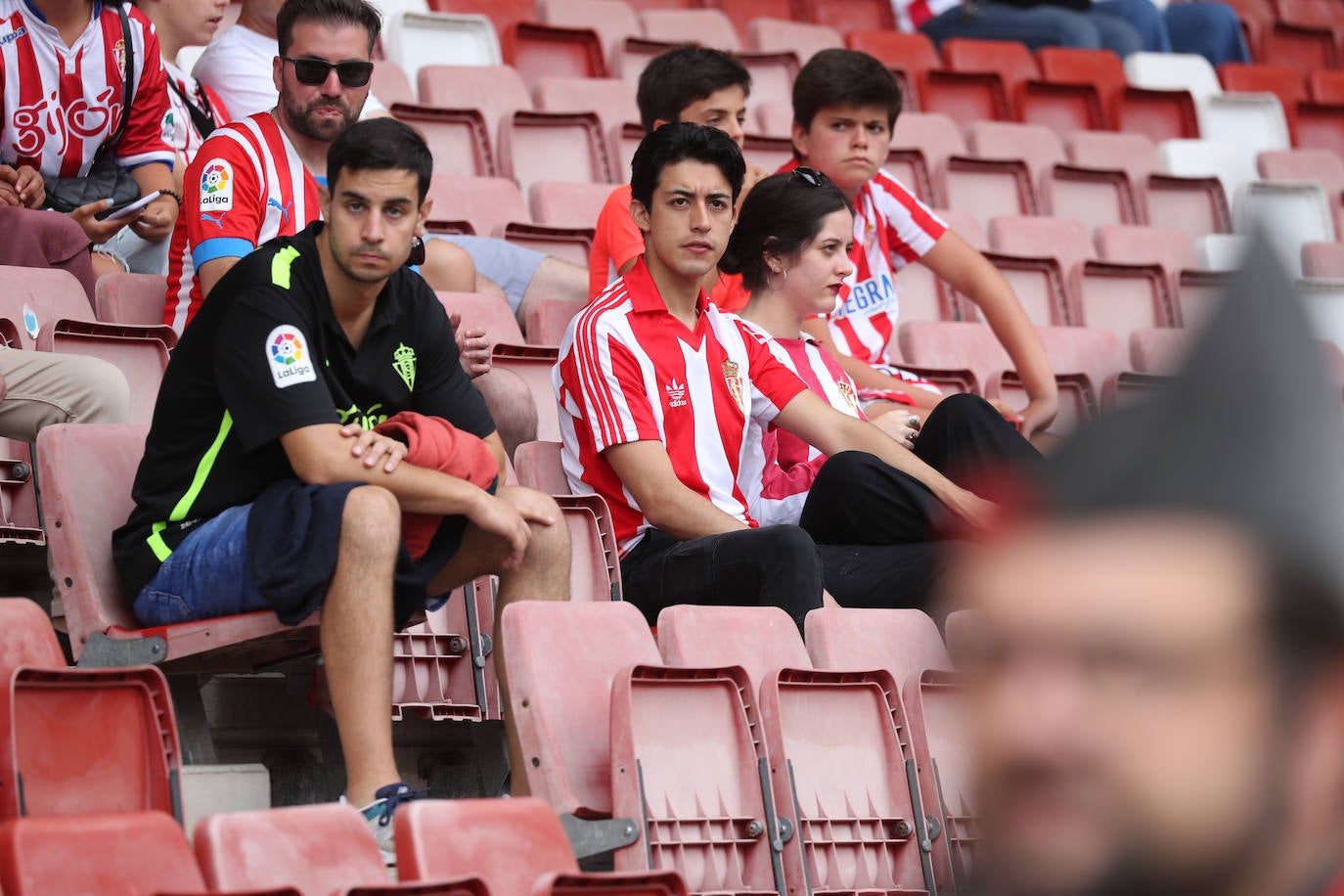 Fotos: ¿Estuviste en el Sporting - Andorra? ¡Búscate!