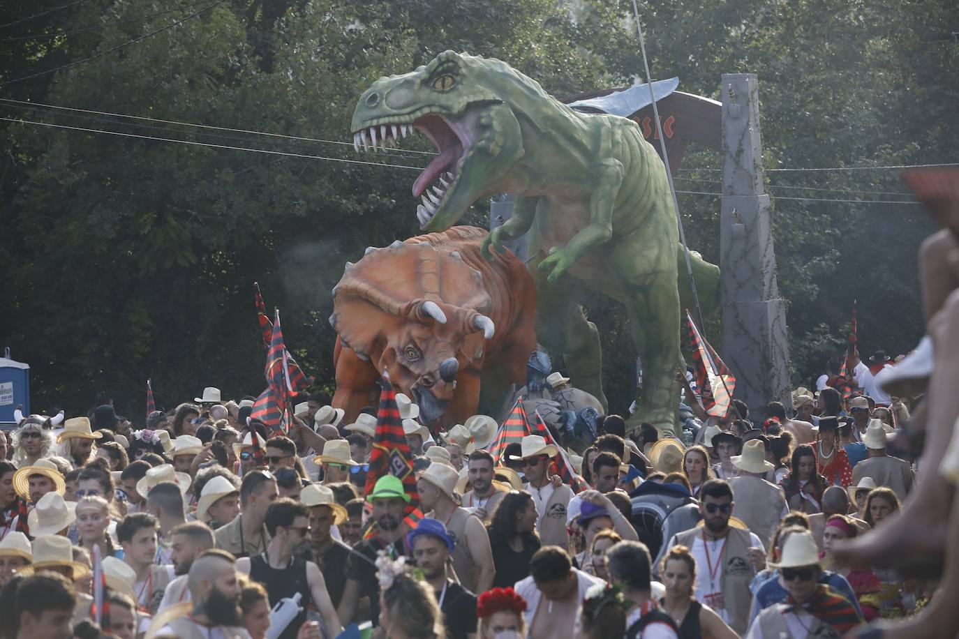 Fotos: Monumental fiesta al agua en el Descenso Folclórico del Nalón