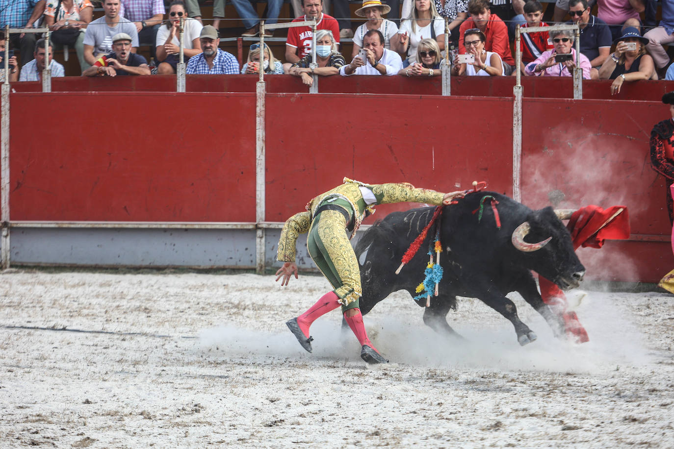 Fotos: Tensión y toros en Benia de Onís