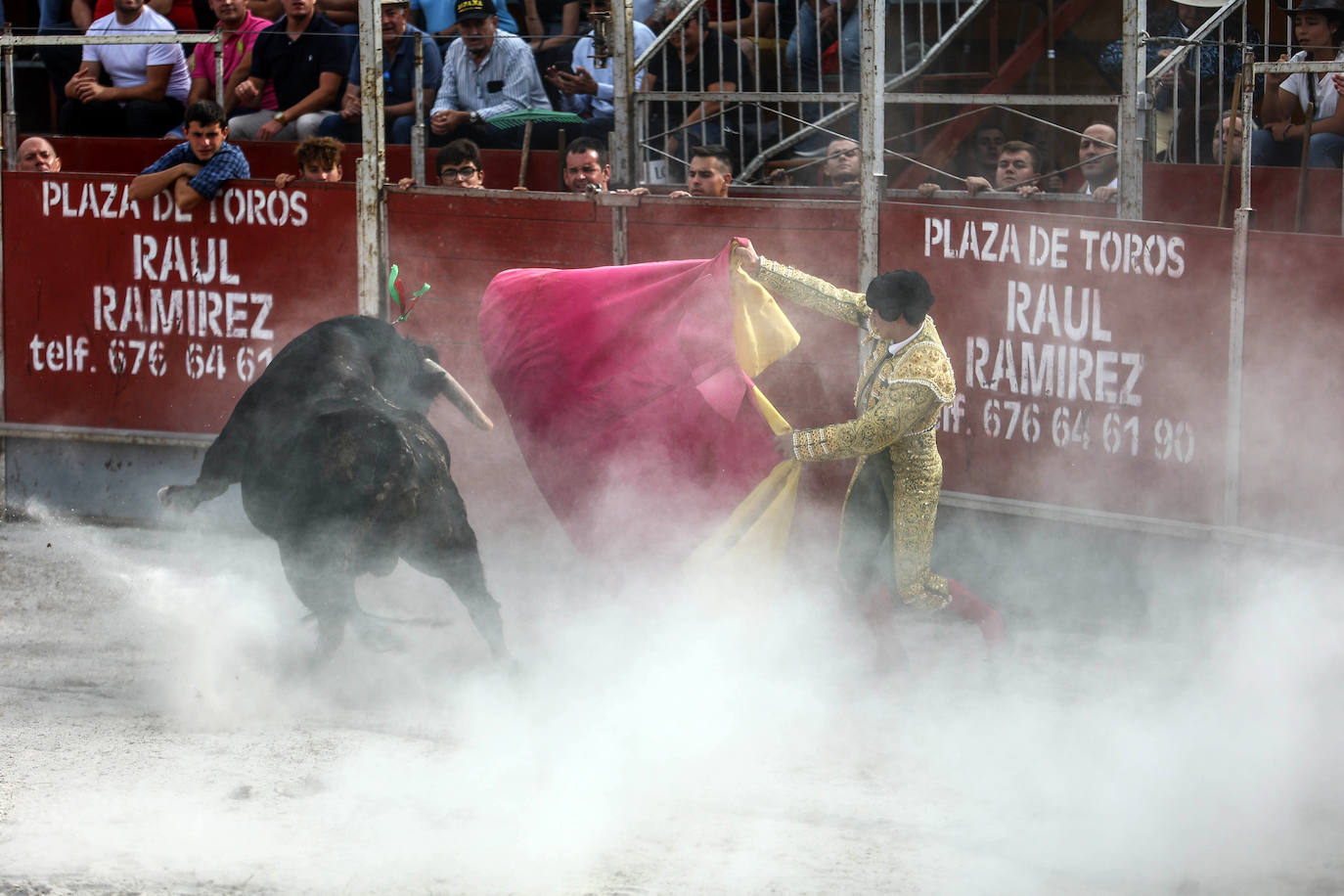 Fotos: Tensión y toros en Benia de Onís