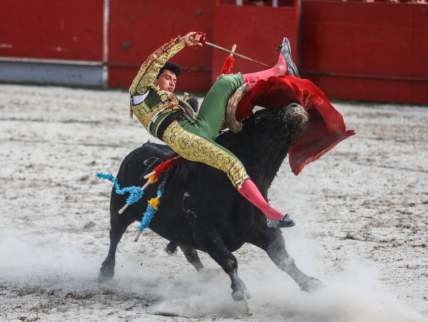 Fotos: Tensión y toros en Benia de Onís