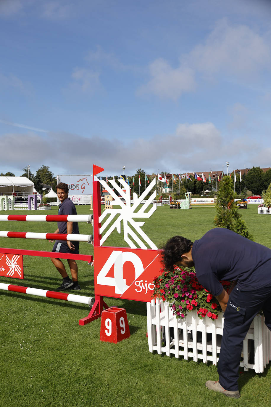Fotos: Las Mestas, listas para acoger el Hípico