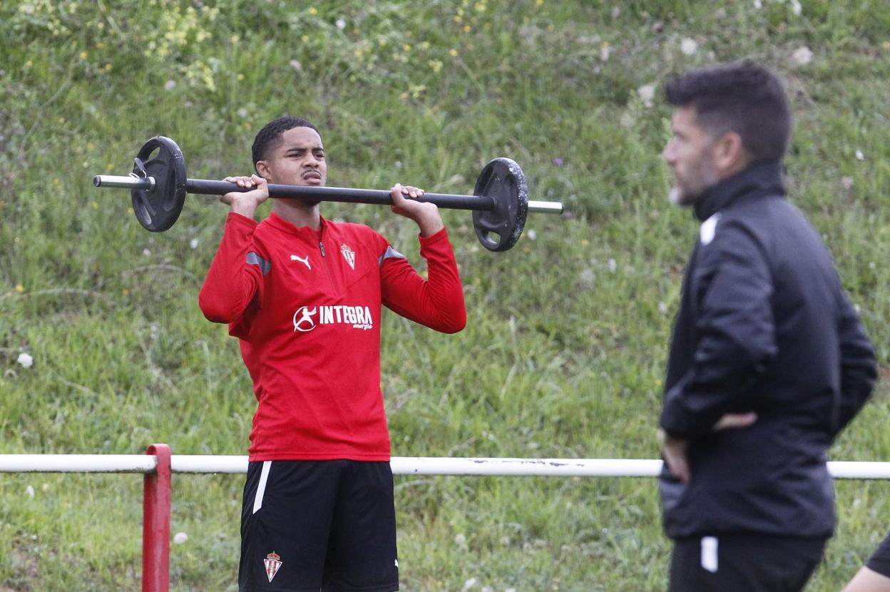Jonathan Varane ya se entrena con el filial y apunta a debutar mañana