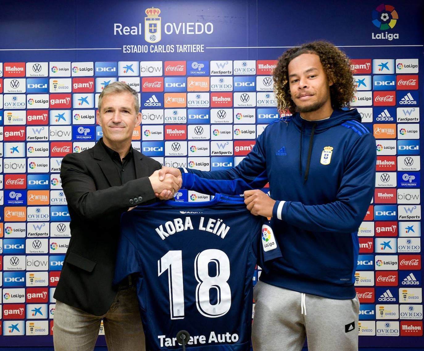 El jugador Koba Lein firma por el Real Oviedo