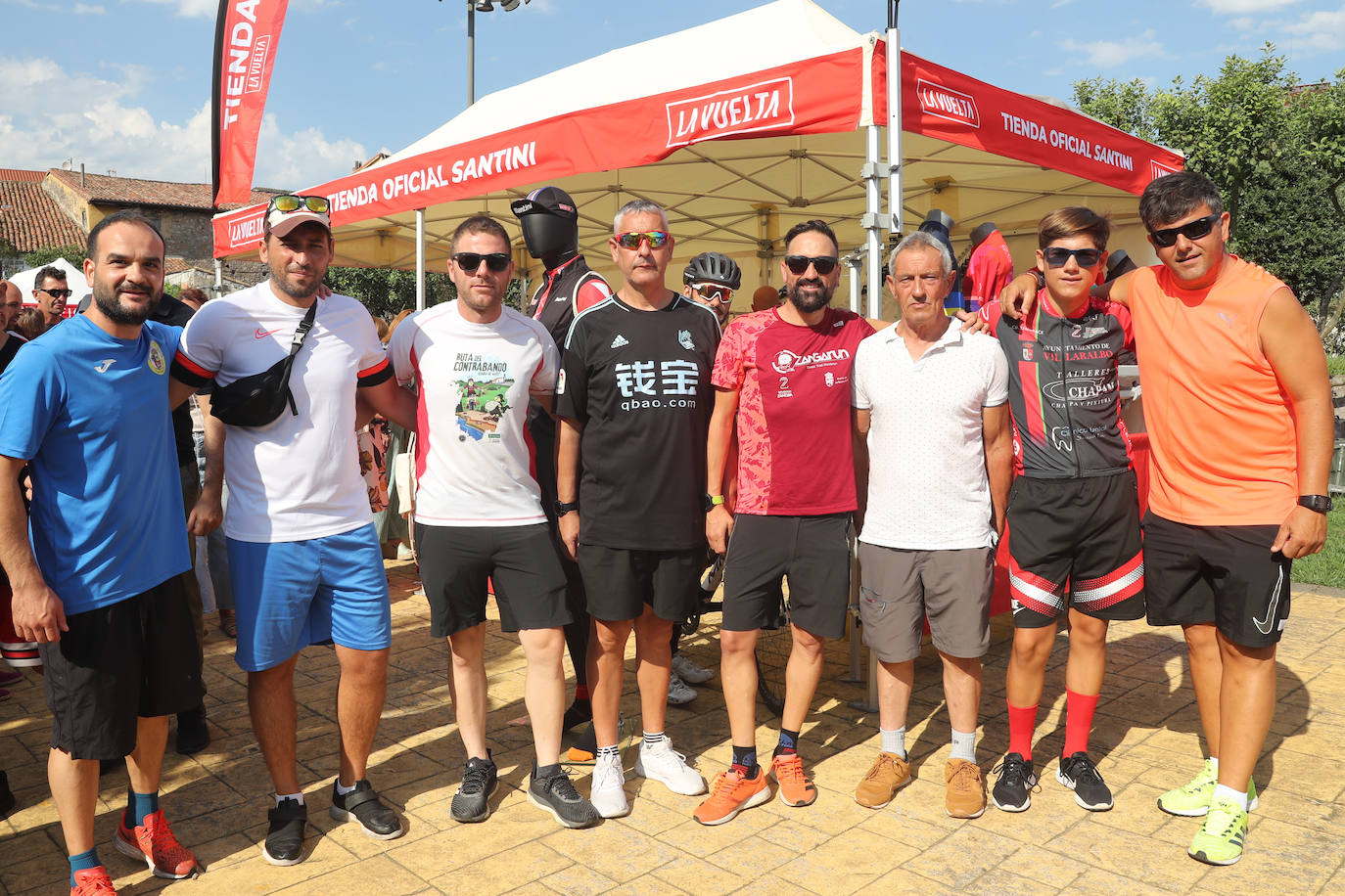 Fotos: Gran expectación en la última etapa asturiana de La Vuelta a España