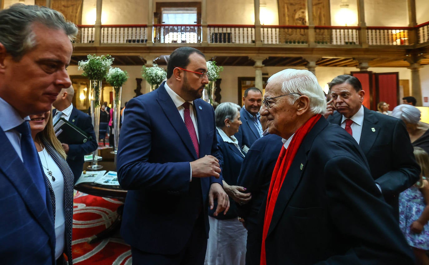 Fotos: El Padre Ángel: «Muchas cosas de las que viví se me quedaron en el corazón»