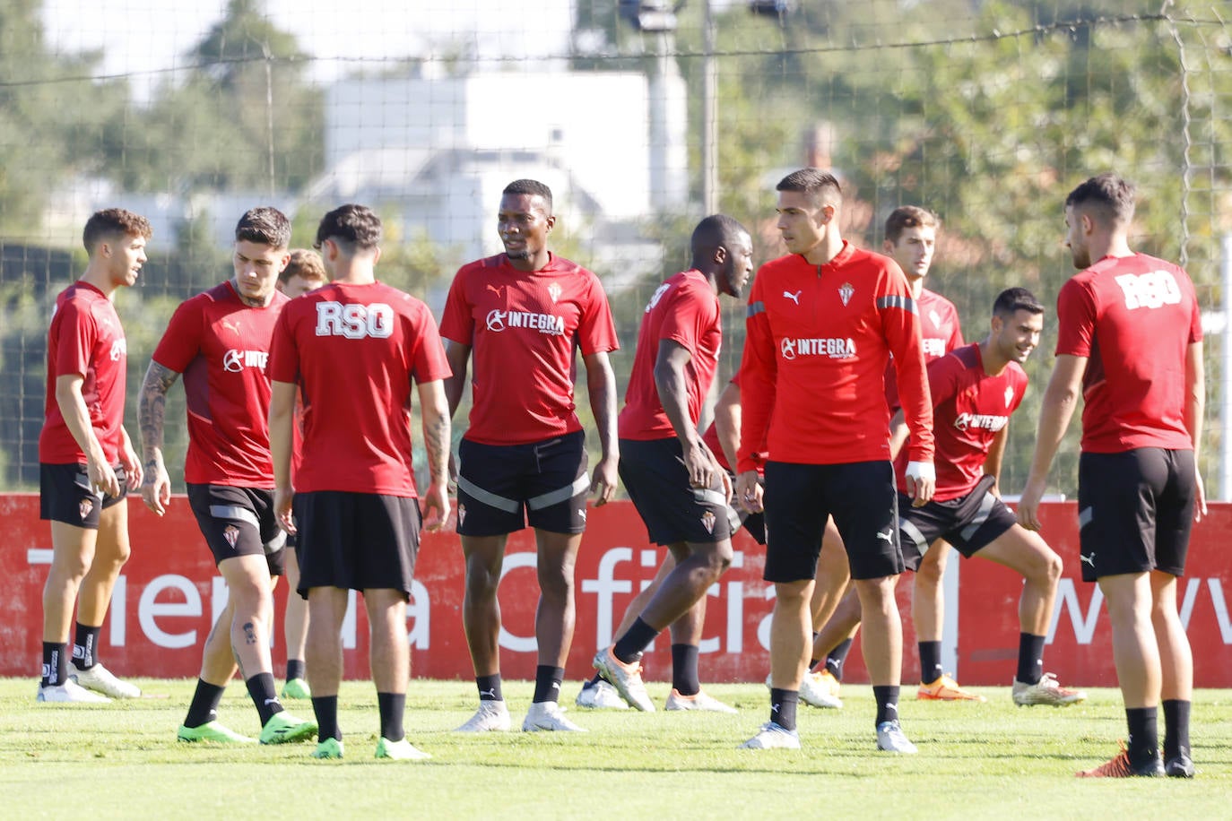 Fotos: Entrenamiento del Sporting antes de viajar a Ponferrada