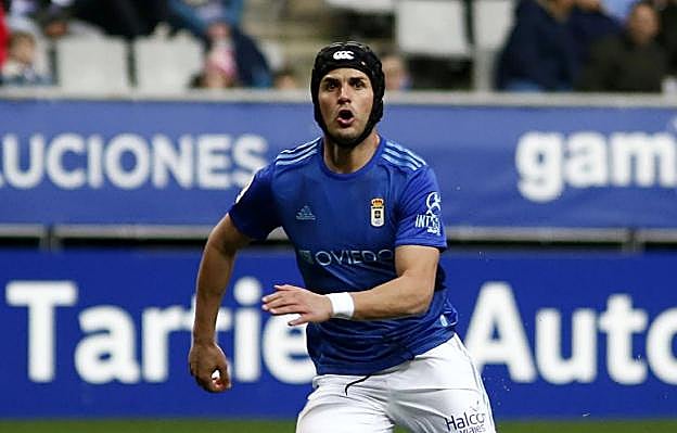 Luismi regresa a la dinámica del Real Oviedo aunque aún no completa