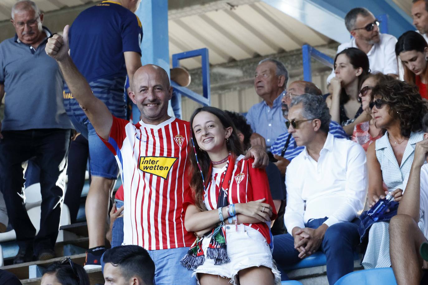 Fotos: ¿Estuviste en la Ponferradina - Sporting? ¡Búscate!