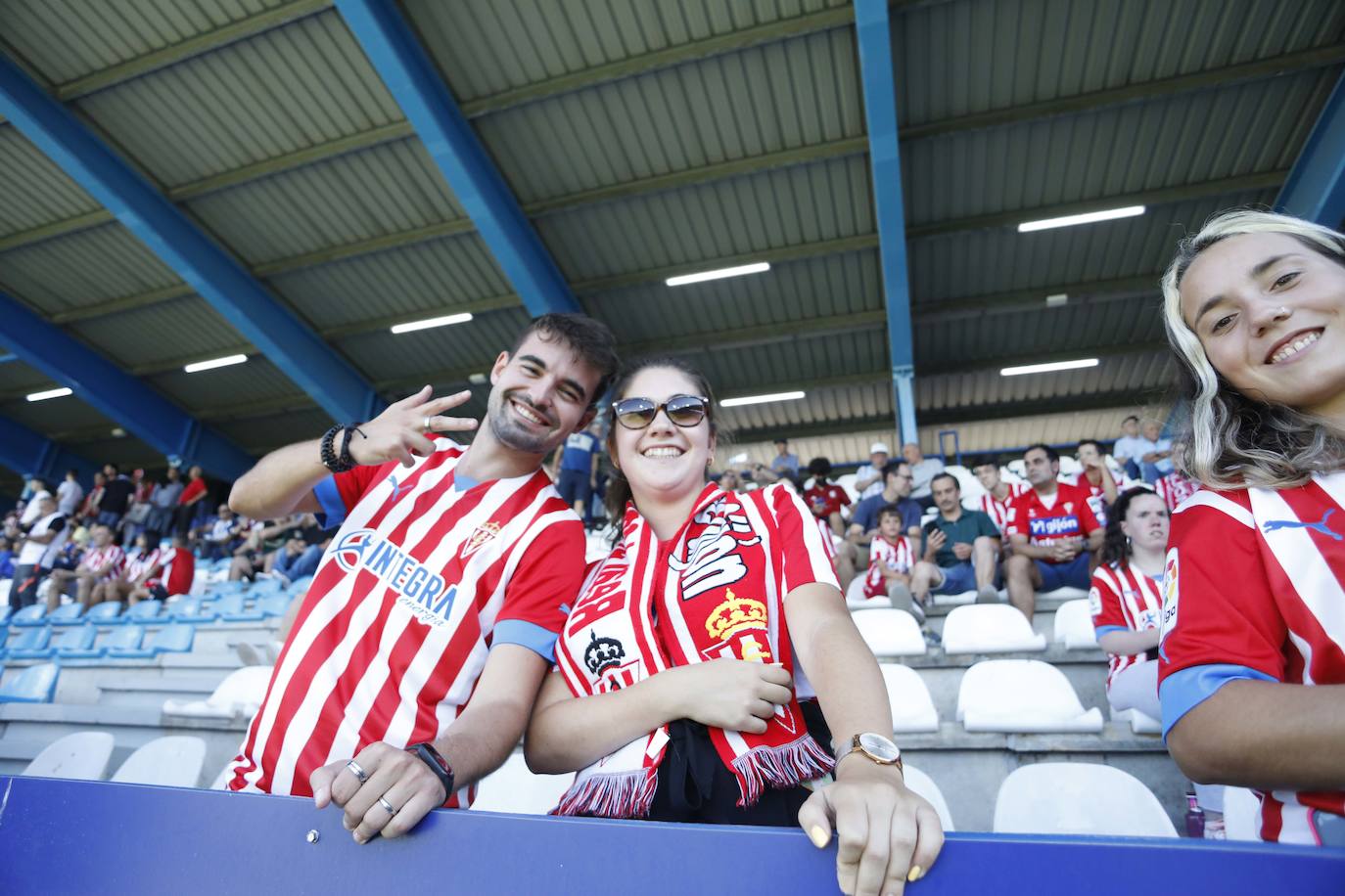 Fotos: ¿Estuviste en la Ponferradina - Sporting? ¡Búscate!