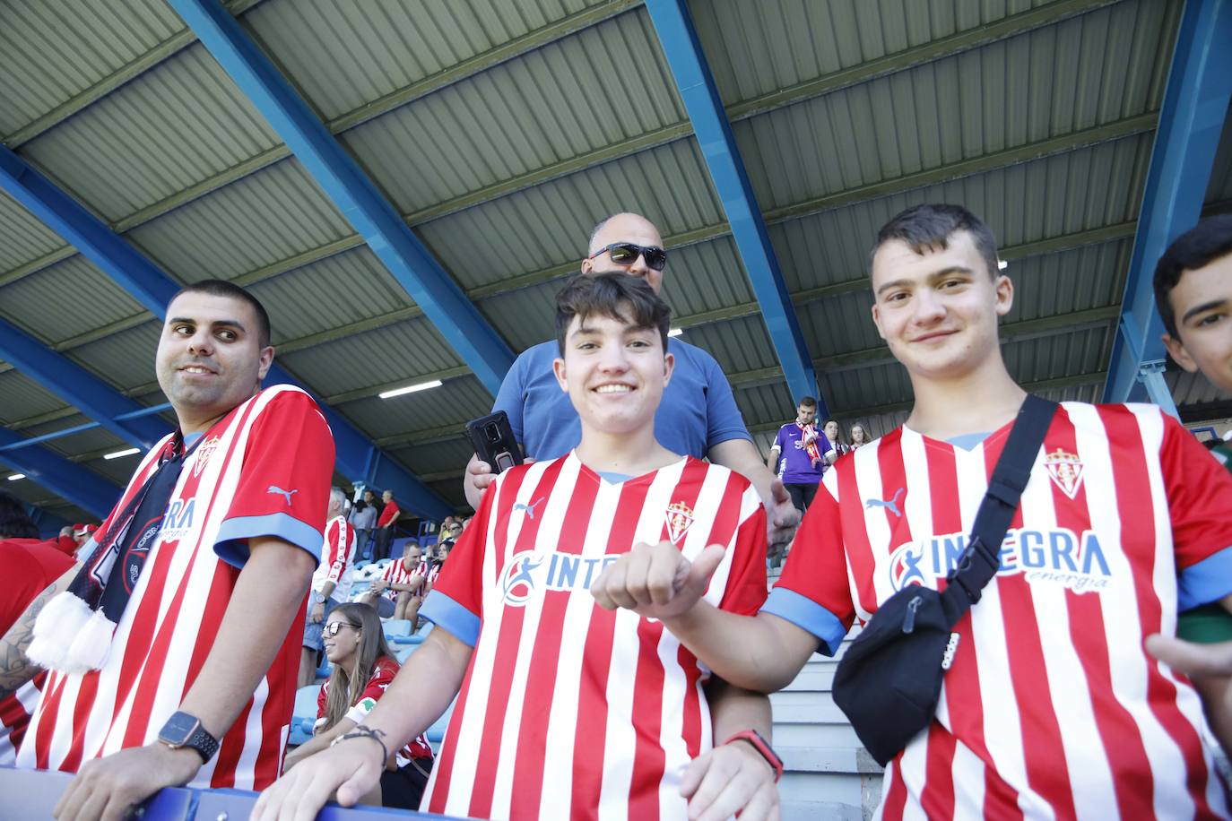 Fotos: ¿Estuviste en la Ponferradina - Sporting? ¡Búscate!