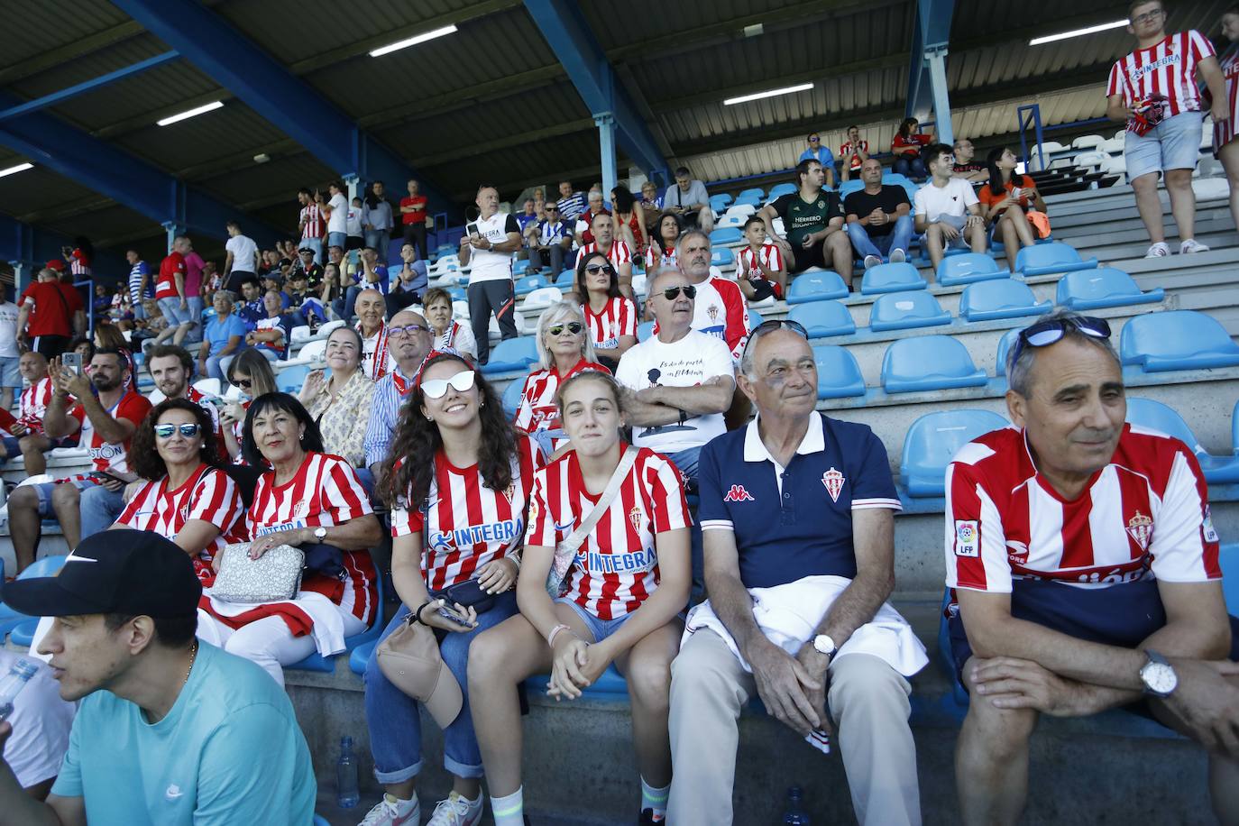 Fotos: ¿Estuviste en la Ponferradina - Sporting? ¡Búscate!