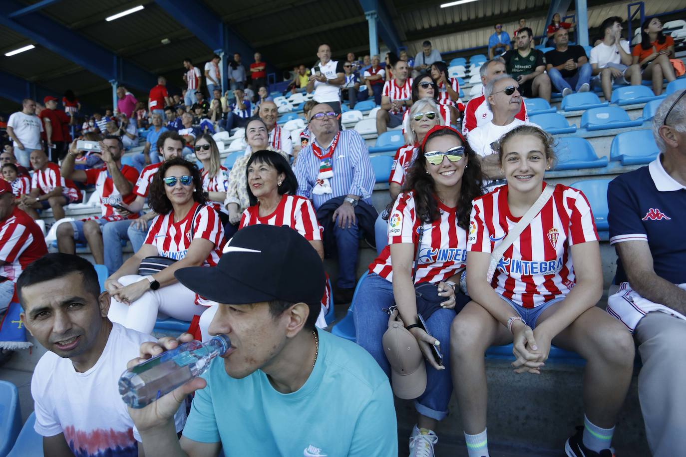 Fotos: ¿Estuviste en la Ponferradina - Sporting? ¡Búscate!