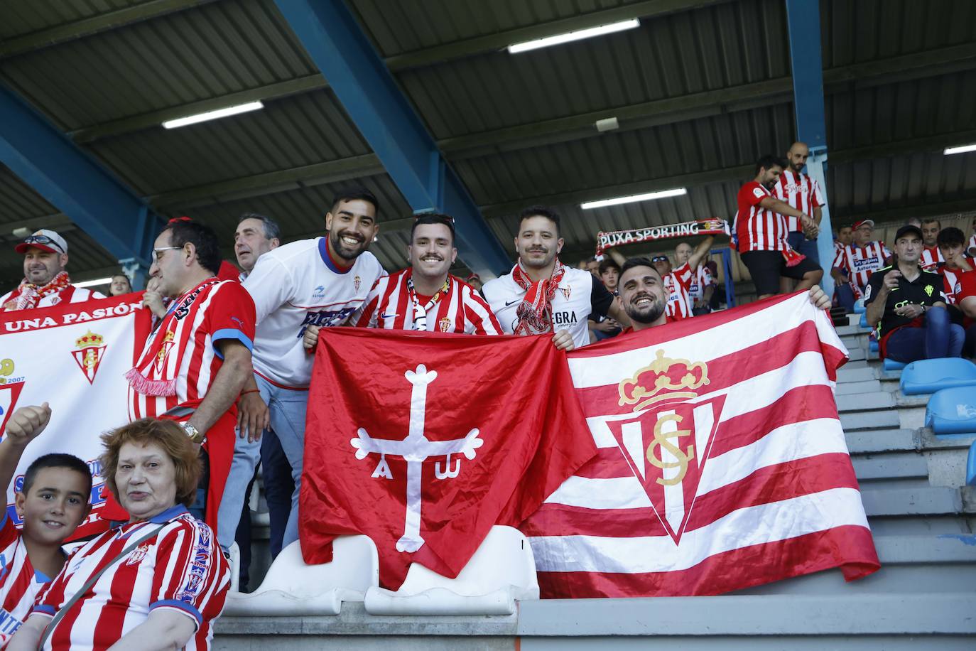 Fotos: ¿Estuviste en la Ponferradina - Sporting? ¡Búscate!