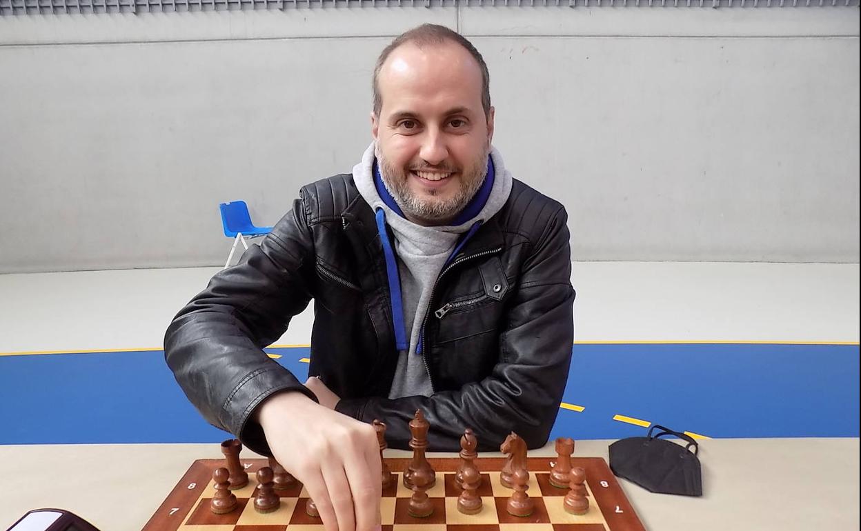 El maestro Fide Aitor Alonso.