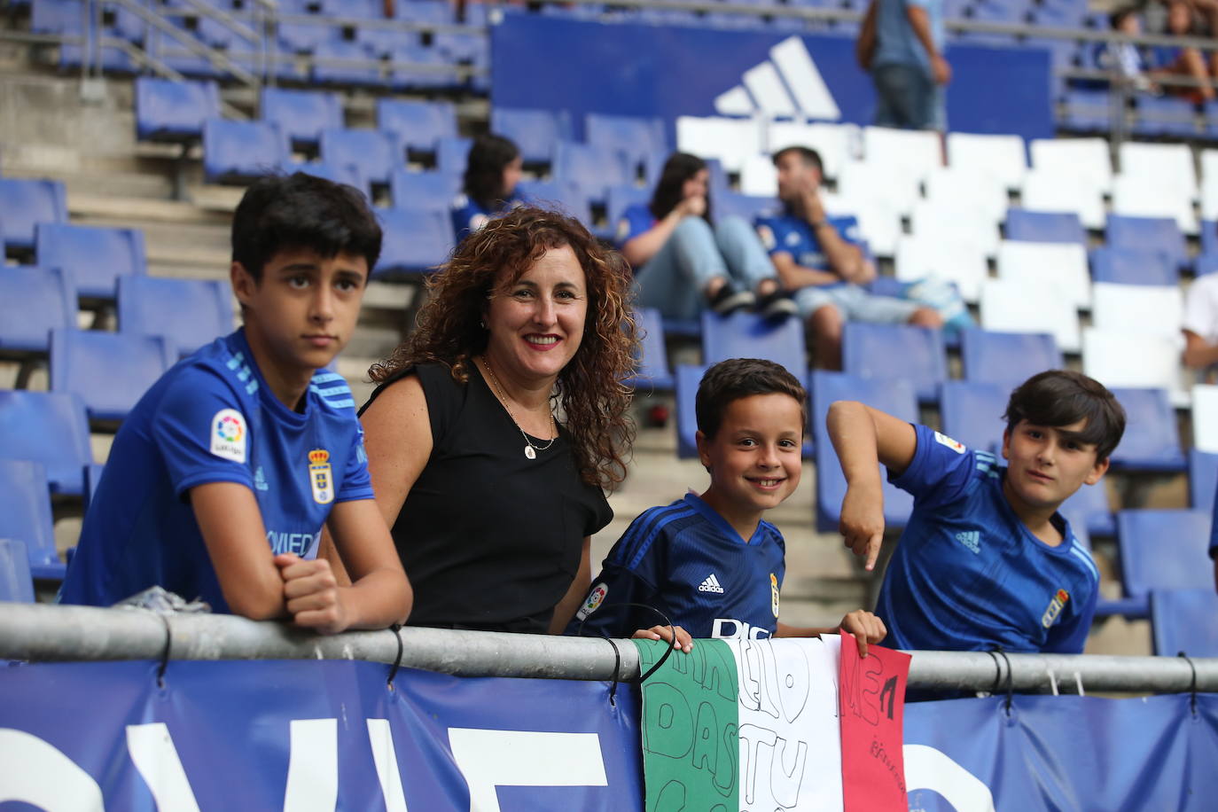 Fotos: ¿Estuviste en el Oviedo - Levante? ¡Búscate!