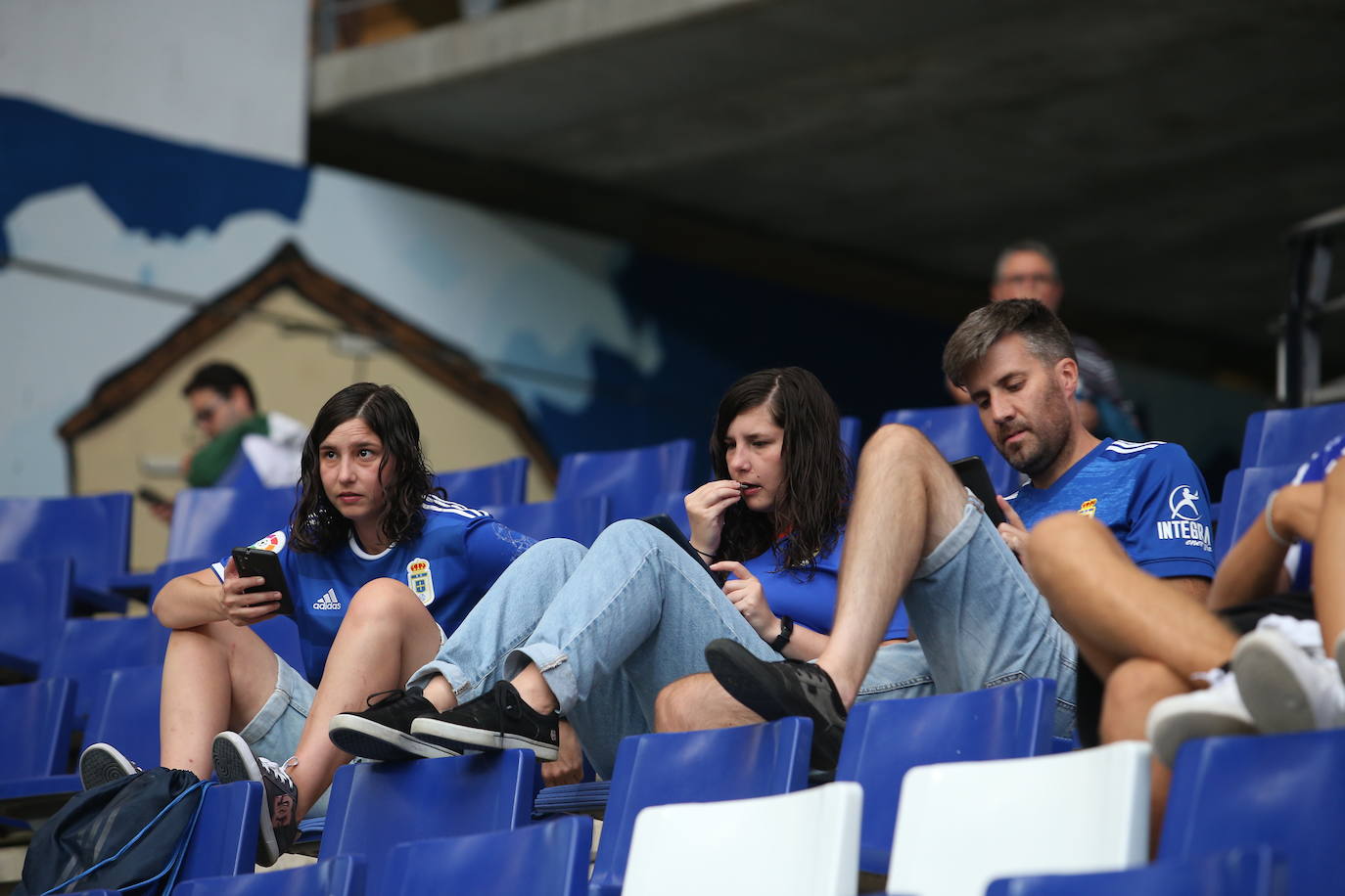 Fotos: ¿Estuviste en el Oviedo - Levante? ¡Búscate!